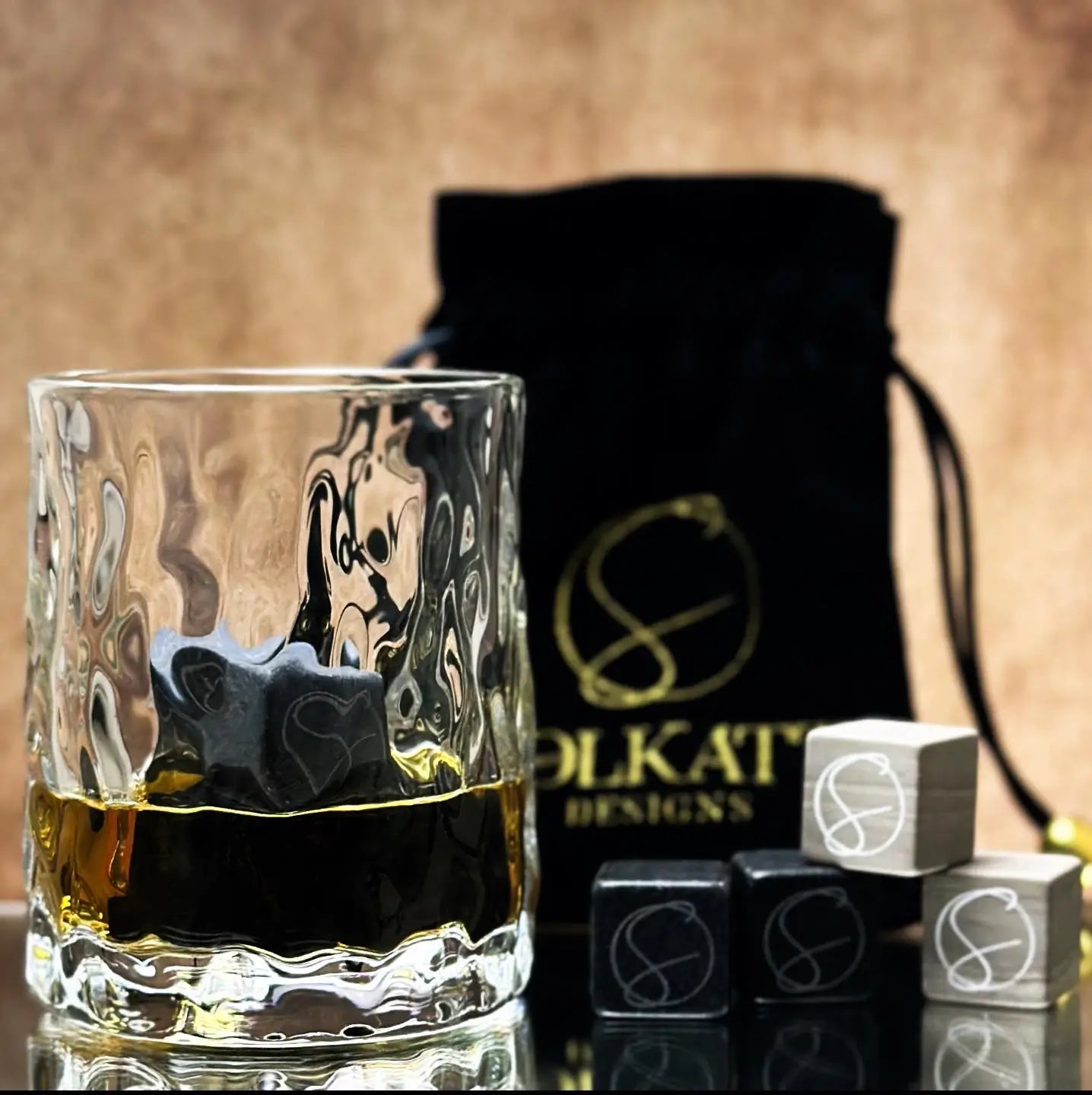 Premium Hand-Cut Granite Whisky Stones - Reusable Chilling Rocks for Whiskey, Bourbon & Scotch - Perfect for Gifts, Home Bars & Cocktail Parties