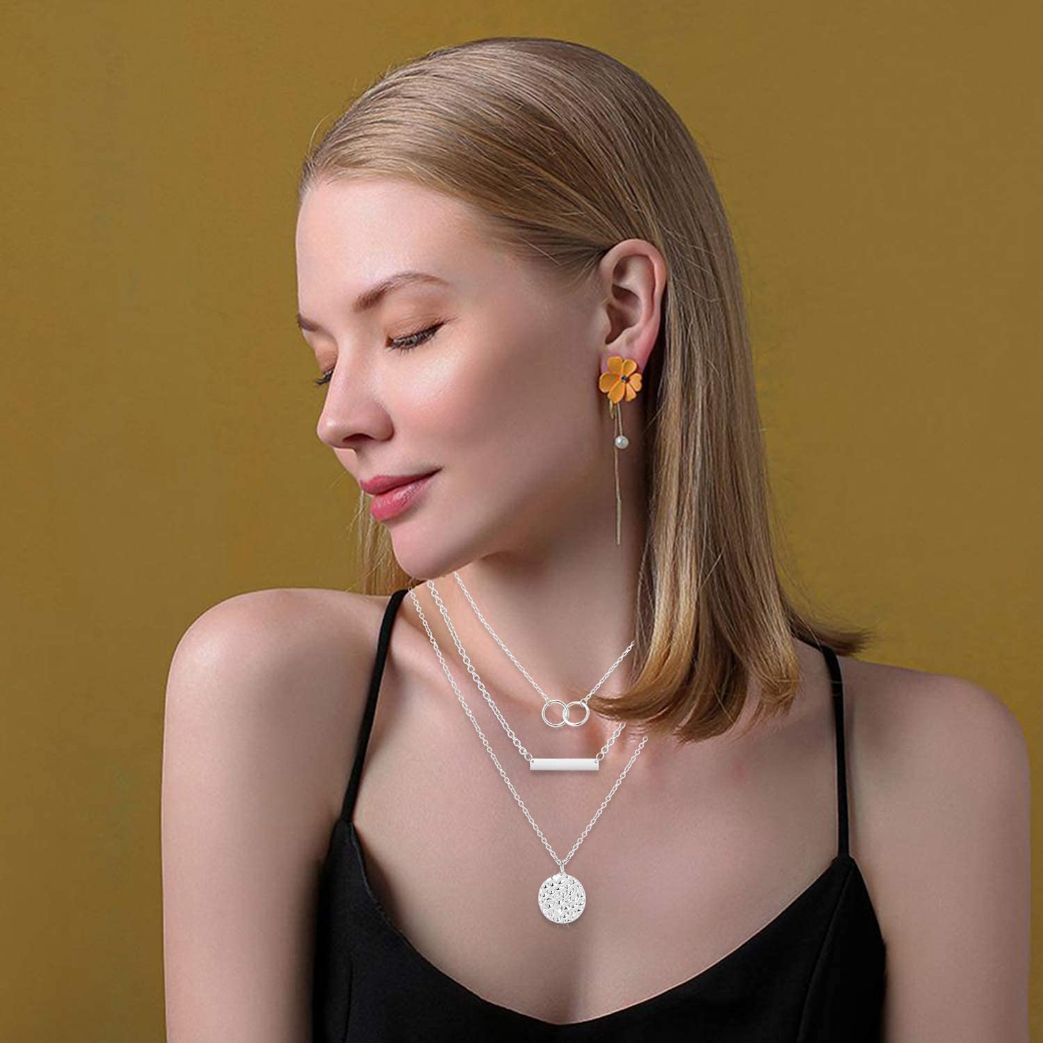 YANCHEN Women's Layered Necklace Set - Dainty Stackable Chain Necklaces with Charms, Trendy Jewelry for Everyday Wear, Christmas Gifts & Stocking Stuffers - Perfect for Layering, Office Wear and Special Occasions