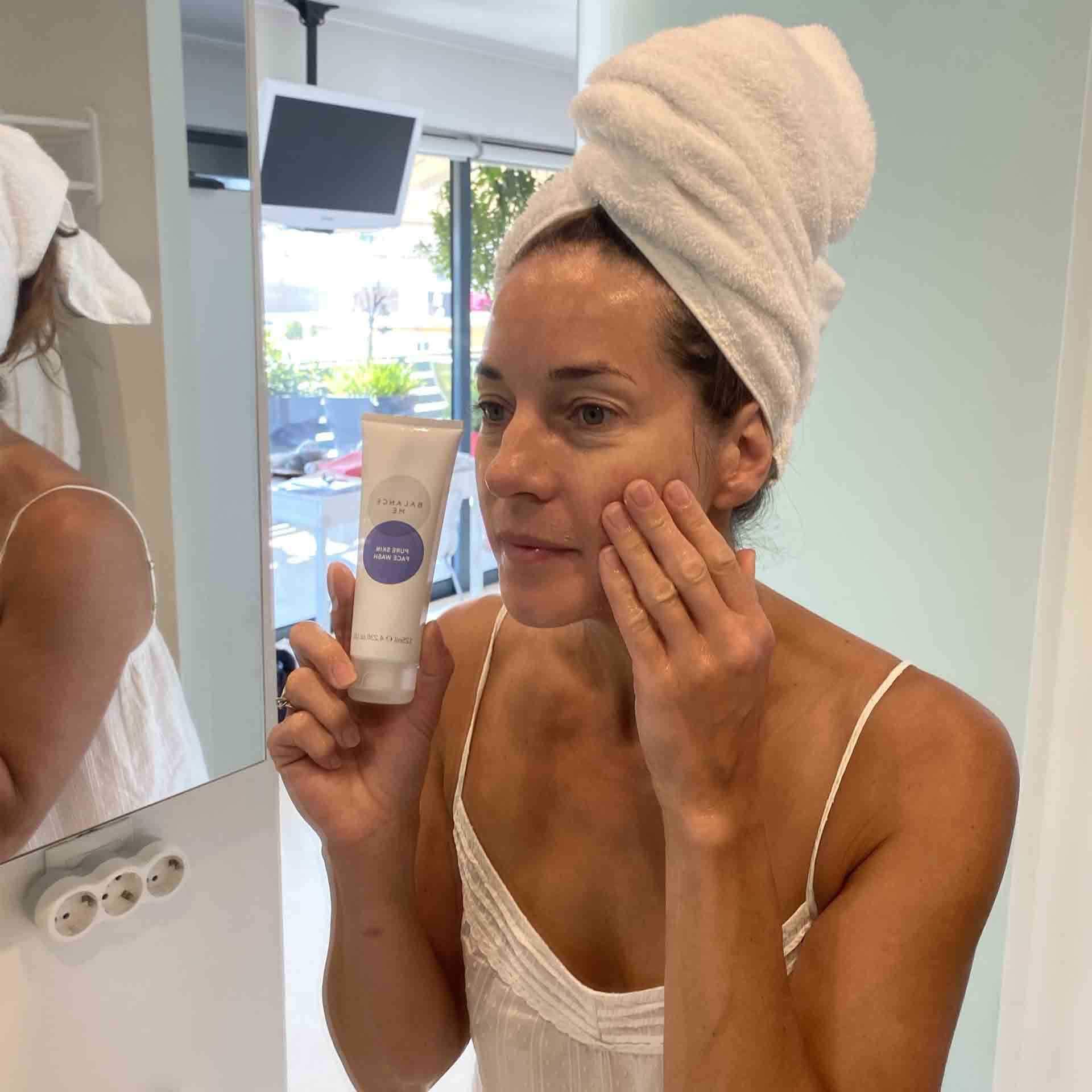 Balance Me Soothe + Clear Duo - Congested Skin Serum & Pure Skin Face Wash - Vegan & Cruelty-Free Skincare for Blemish-Prone Skin - Perfect for Daily Acne Treatment & Sensitive Skin Care Routine