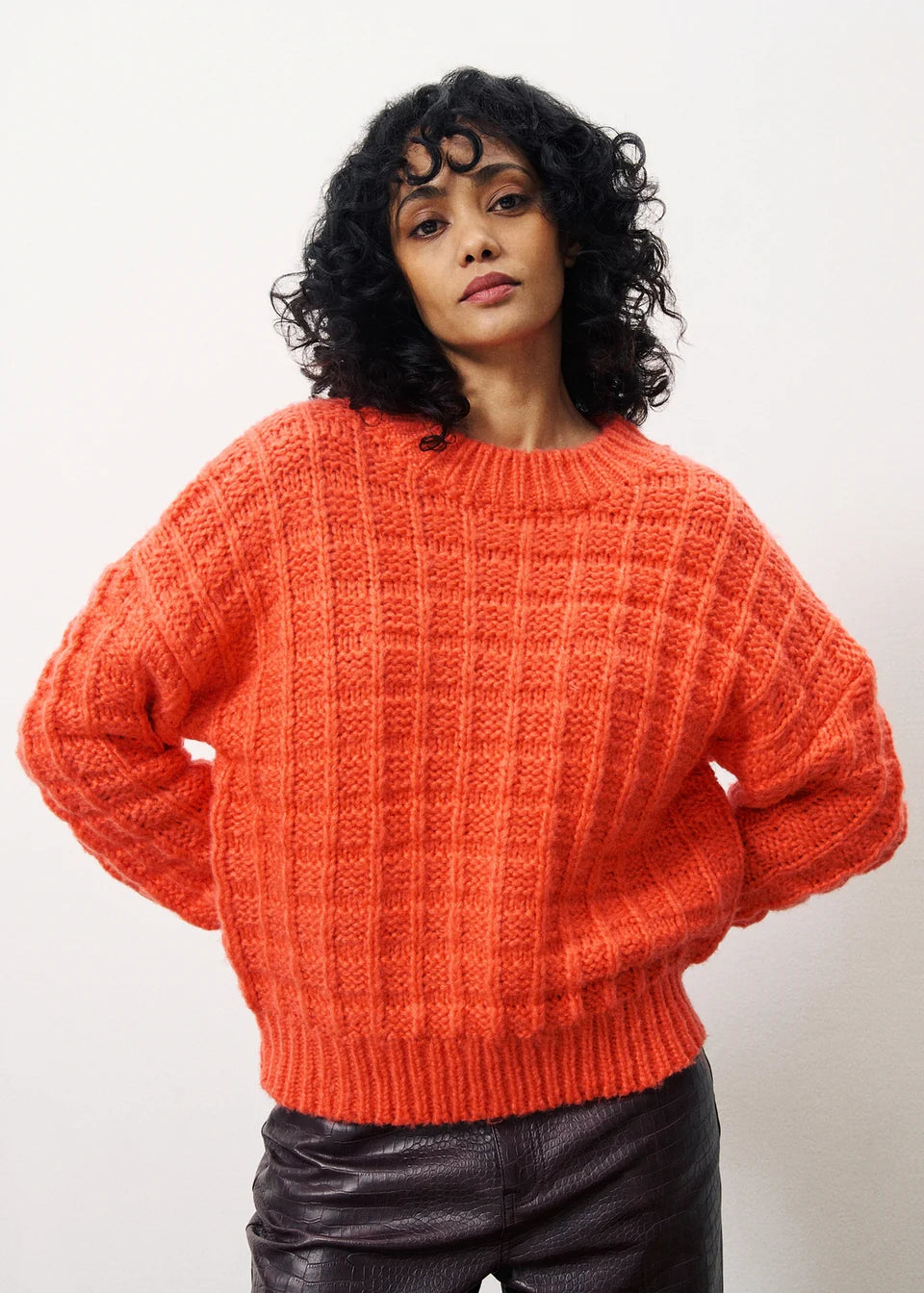 Chjara Women's Coral Knit Jumper - Soft & Stylish Sweater for Casual Wear, Office & Fall Outfits