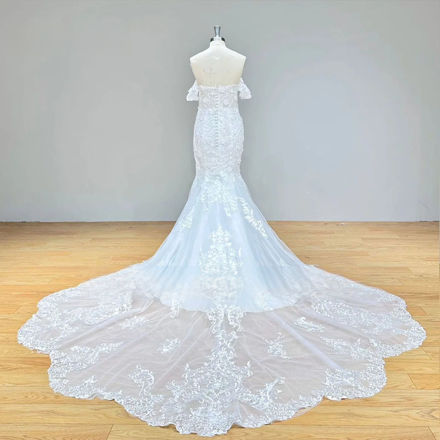Sweetheart Neckline Mermaid Wedding Dress with Appliques, Pearls & 3D Flowers - Perfect for Bridal Gown, Beach Wedding, and Formal Occasions