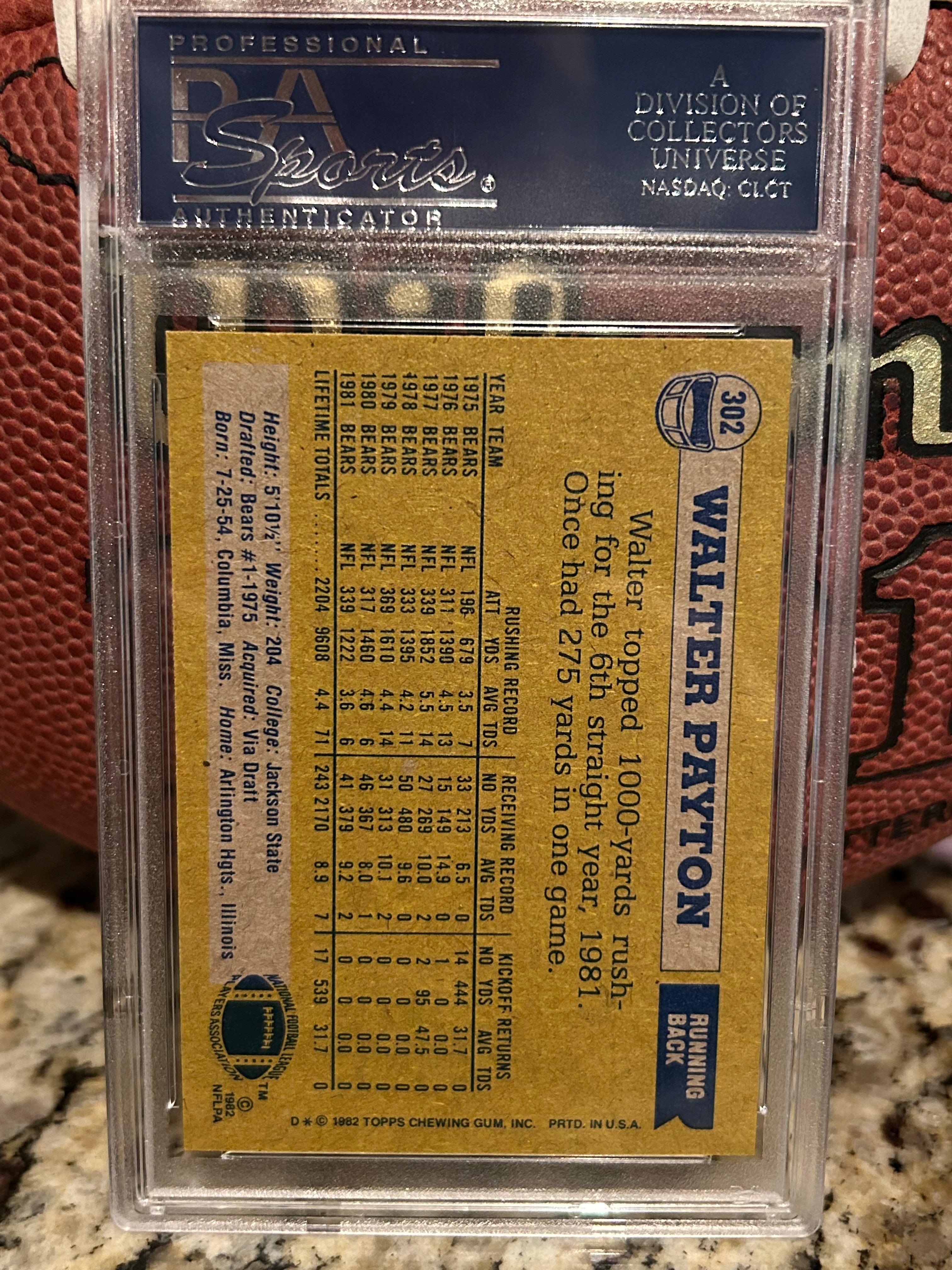 1982 Topps Walter Payton #302 PSA 9 MINT Football Card - Rare Collectible for Sports Memorabilia & Investment