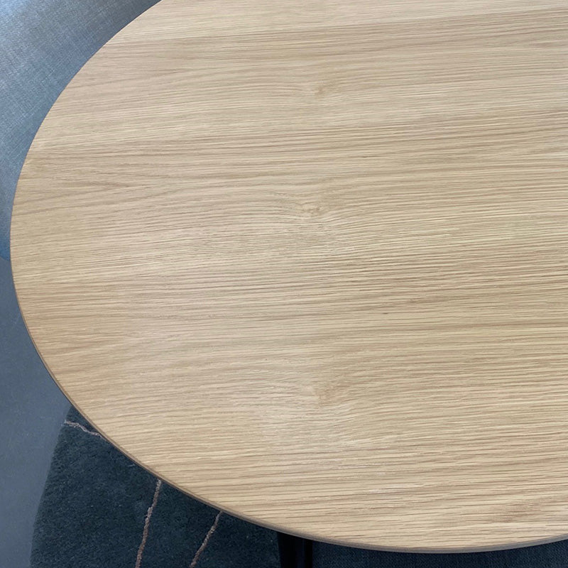 GINNY 31.5 Inch Round Dining Table for 4 - Natural & Black Wooden Kitchen Table - Perfect for Small Spaces, Breakfast Nook, and Cozy Dining Rooms