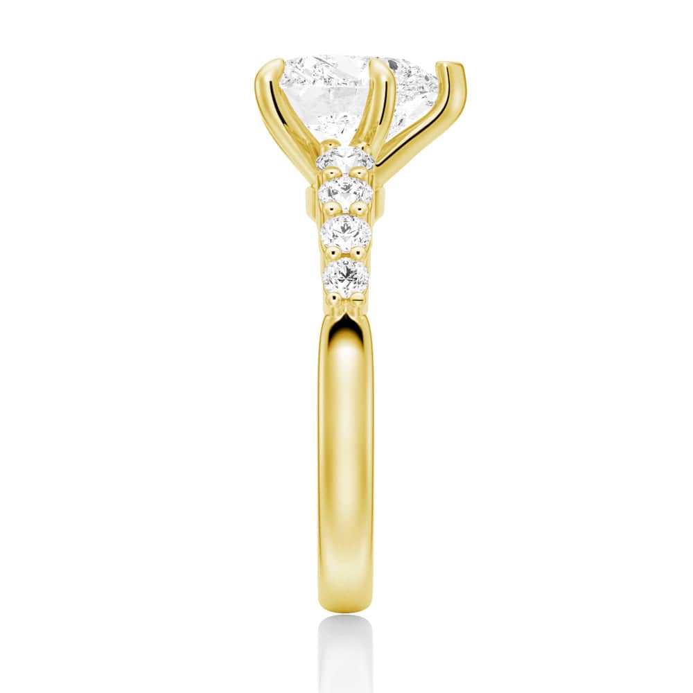 Classic Heart-Shaped Moissanite Engagement Ring with Shared Prong Setting - Perfect for Proposals, Anniversaries & Romantic Occasions