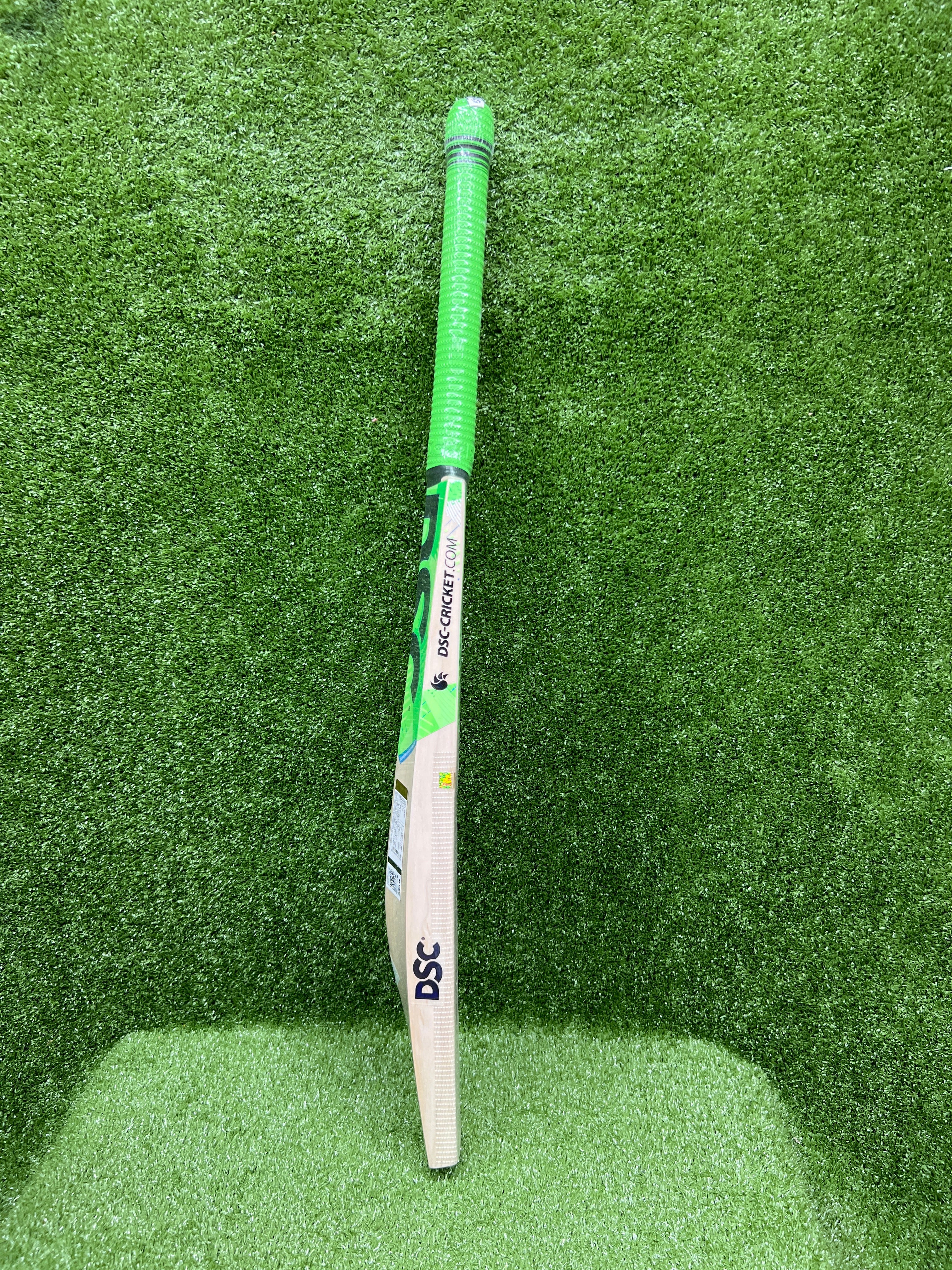 Premium DSC Split 111 English Willow Cricket Bat - Professional Grade for Matches & Practice - Perfect for Club Players & Tournament Use