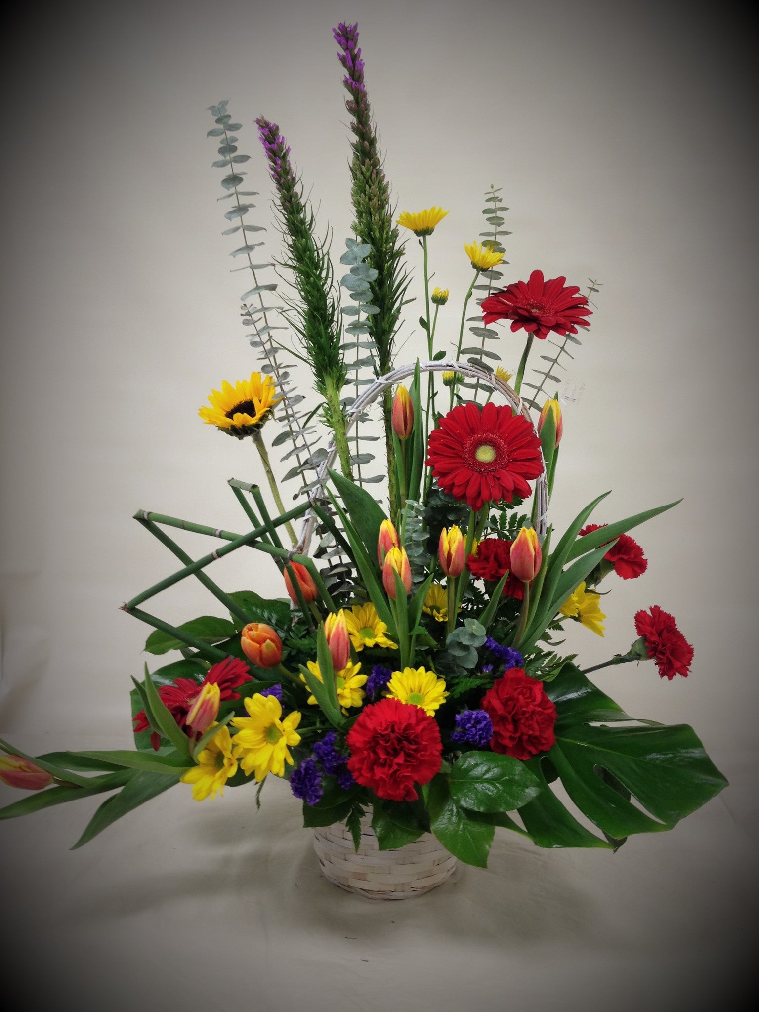 Fresh Flower Bouquet of 6 Roses - Perfect for Anniversaries, Weddings & Romantic Gifts