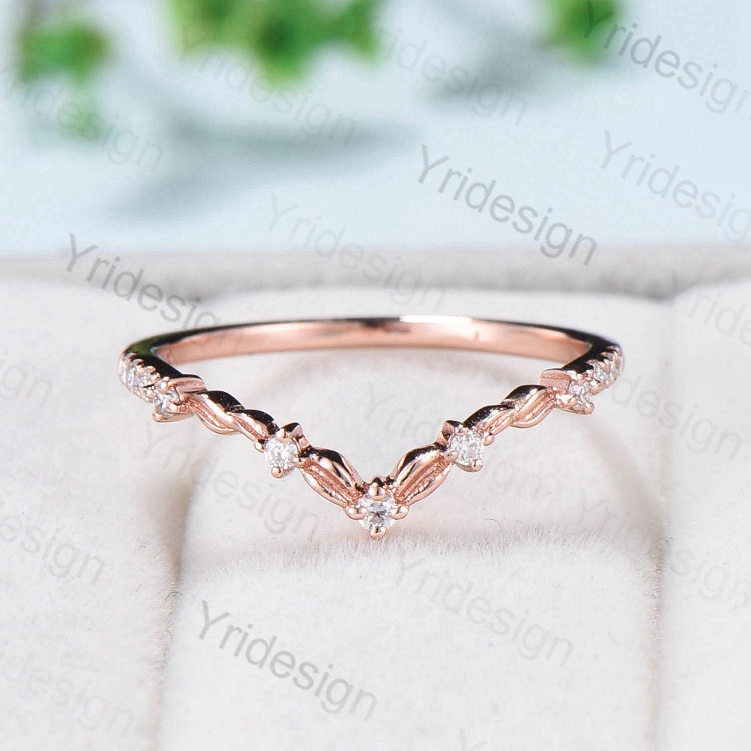 Elegant Curved V-Shaped Rose Gold Wedding Band for Women - Art Deco Twisted Diamond & Moissanite Stacking Ring Set | Perfect for Bridal Jewelry, Anniversary Gifts & Everyday Luxury Wear