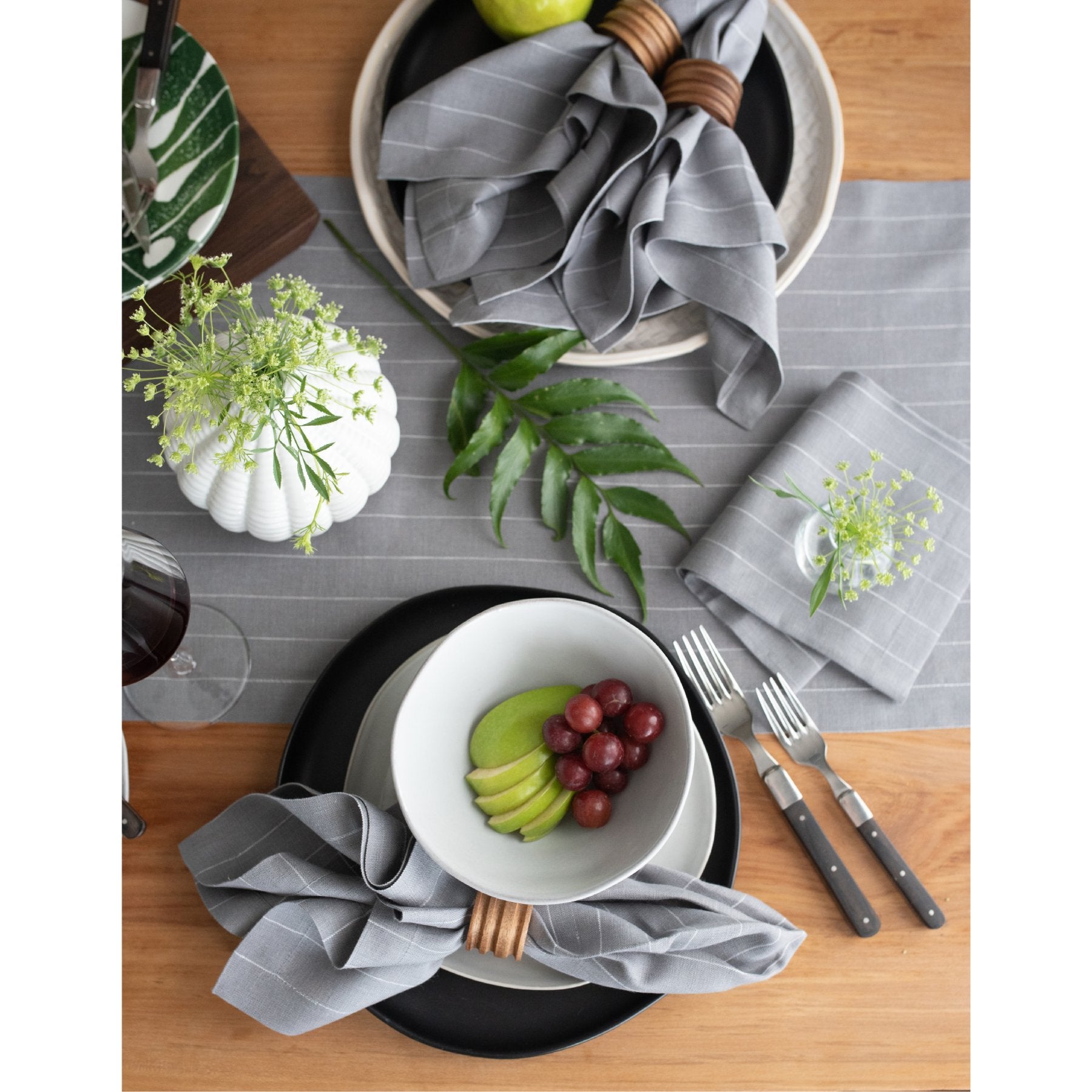 Elegant Pinstripe Table Runner - Premium Linen Dining Table Decor for Weddings, Parties & Holiday Gatherings - Perfect for Formal & Casual Dining Settings