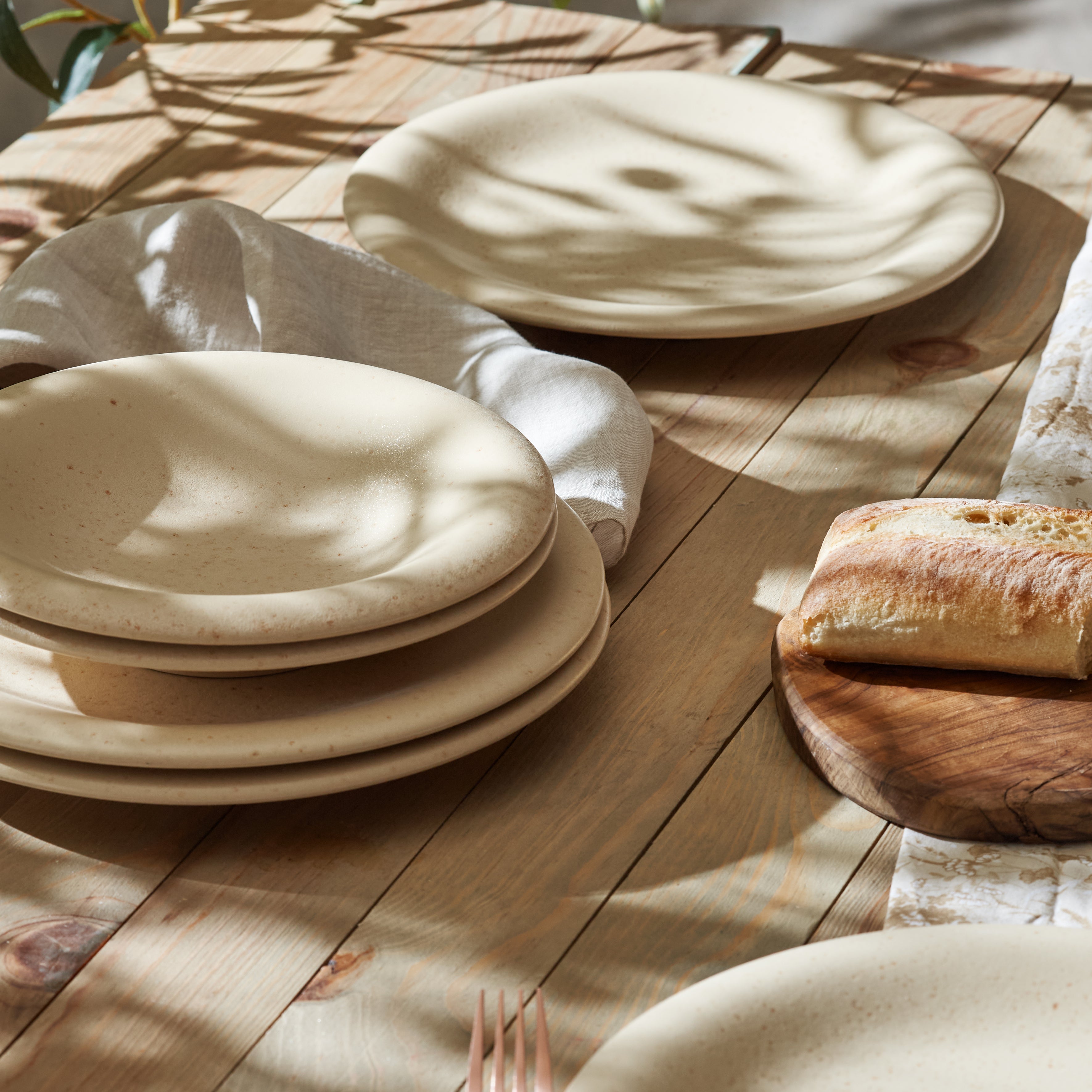 Premium Aro Stoneware Dinnerware Set - Cream Matte Finish - Handcrafted in Portugal - Scratch & Chip Resistant - Elegant Tableware for Everyday Dining & Entertaining