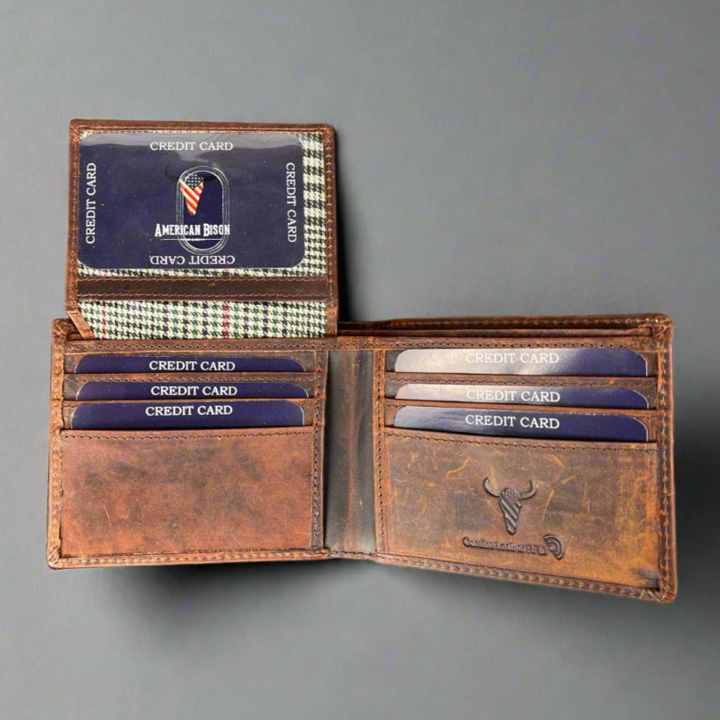Men's Skull Embossed Bifold Leather Wallet - RFID Blocking Slim Wallet for Cash & Cards - Perfect for Everyday Use, Travel and Gifts