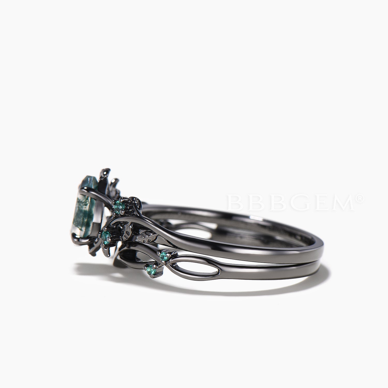 Natural Pear Cut Moss Agate Engagement Ring Set in Twisted Black Gold – Elegant Bridal Jewelry for Weddings & Proposals