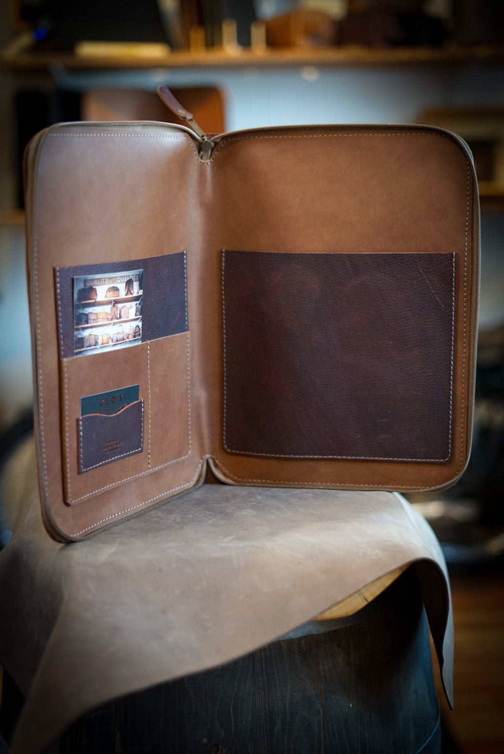 Premium Two-Tone Pebble Brown Padfolio - Professional Leather Writing Portfolio for Business Meetings & Office Use