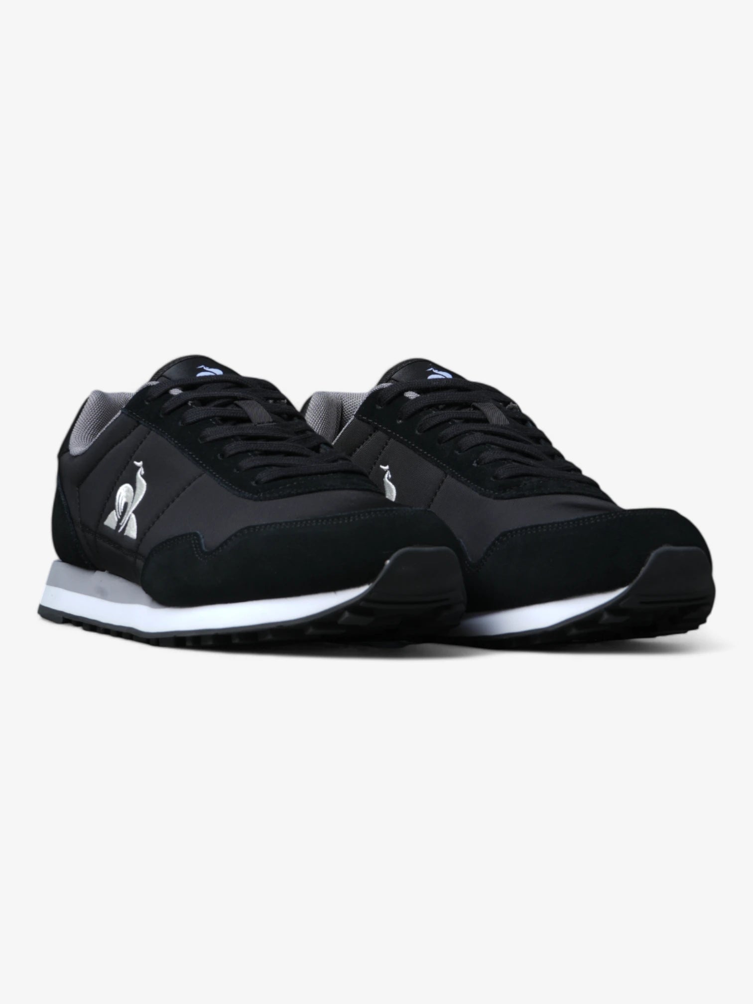 Le Coq Sportif Astra Classic Retro Sneakers - Black | Vintage-Inspired Running Shoes for Men & Women | Perfect for Casual Wear, Gym & Street Style