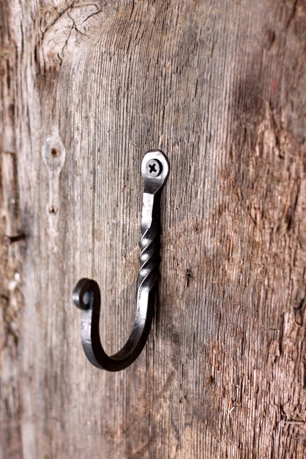Twisty Wall Hook - Durable & Space-Saving Hanger for Hats, Keys & Coats - Perfect for Entryway, Bathroom & Closet Organization