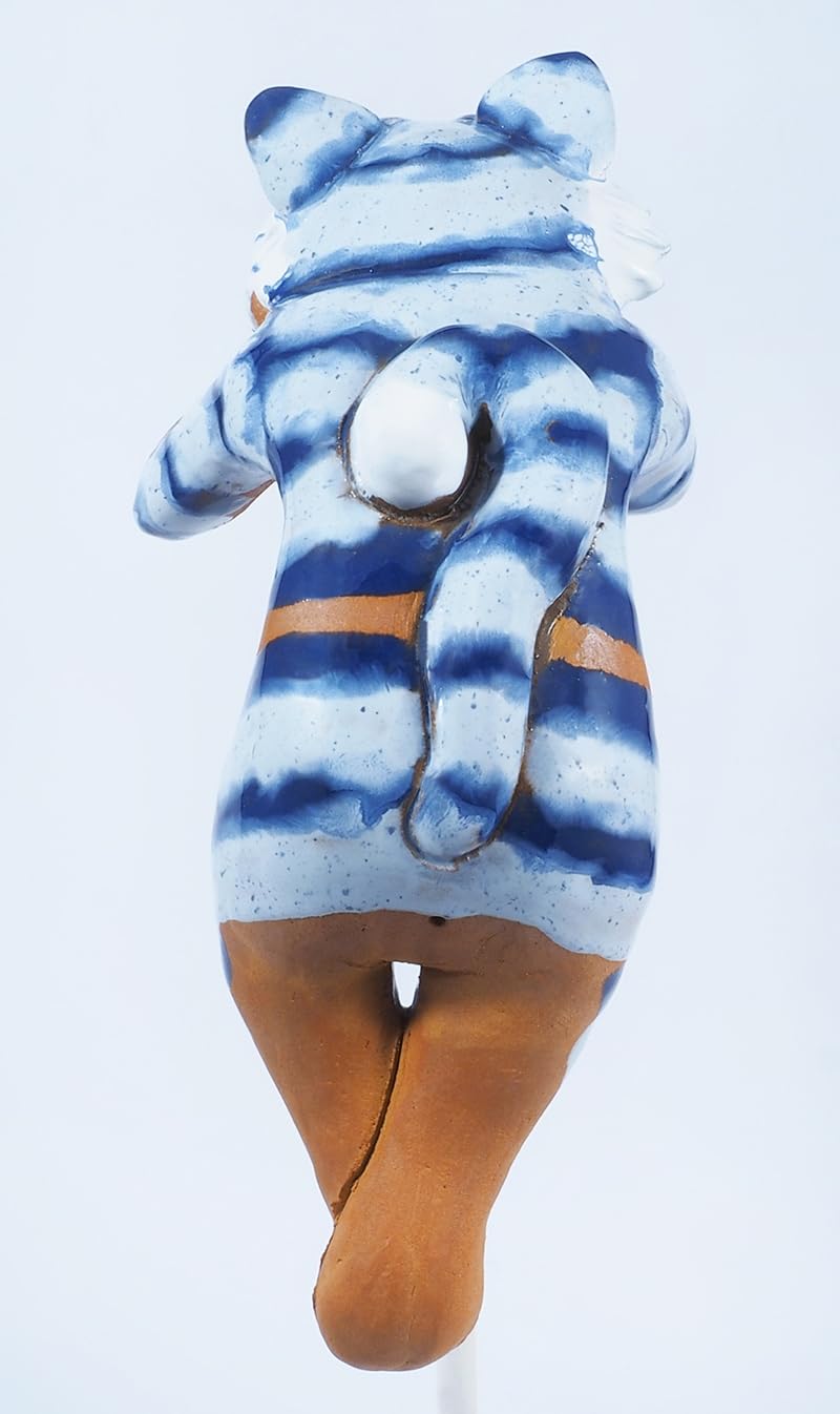 Handmade Frostproof Ceramic Cat Lawn Stake - Unique Outdoor Garden Statue Decor for Women & Men - Perfect Gift for Garden Lovers - Ideal for Yard, Patio, and Flower Bed Decoration