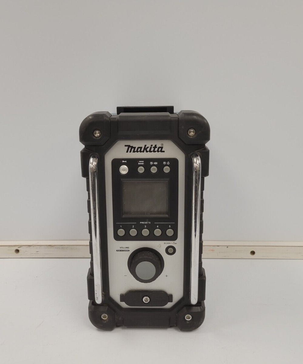 Makita DMR102 Jobsite Work Radio - Portable Bluetooth Speaker for Construction, Outdoor & DIY Projects - Waterproof & Dustproof Jobsite Radio with USB Charging