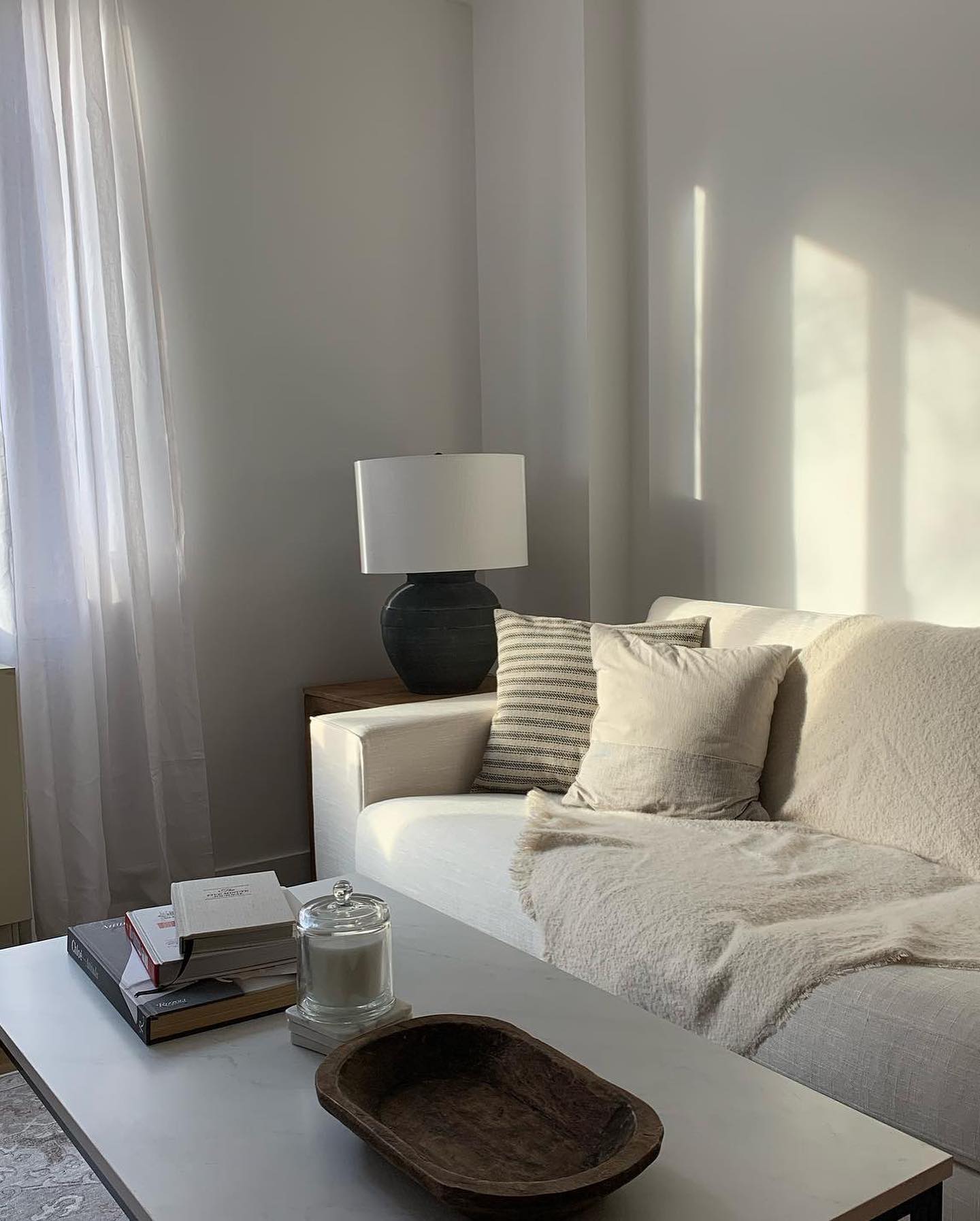 Faris Ceramic Table Lamp - Elegant Home Decor for Living Room, Bedroom & Office - Perfect for Reading, Relaxing & Ambient Lighting