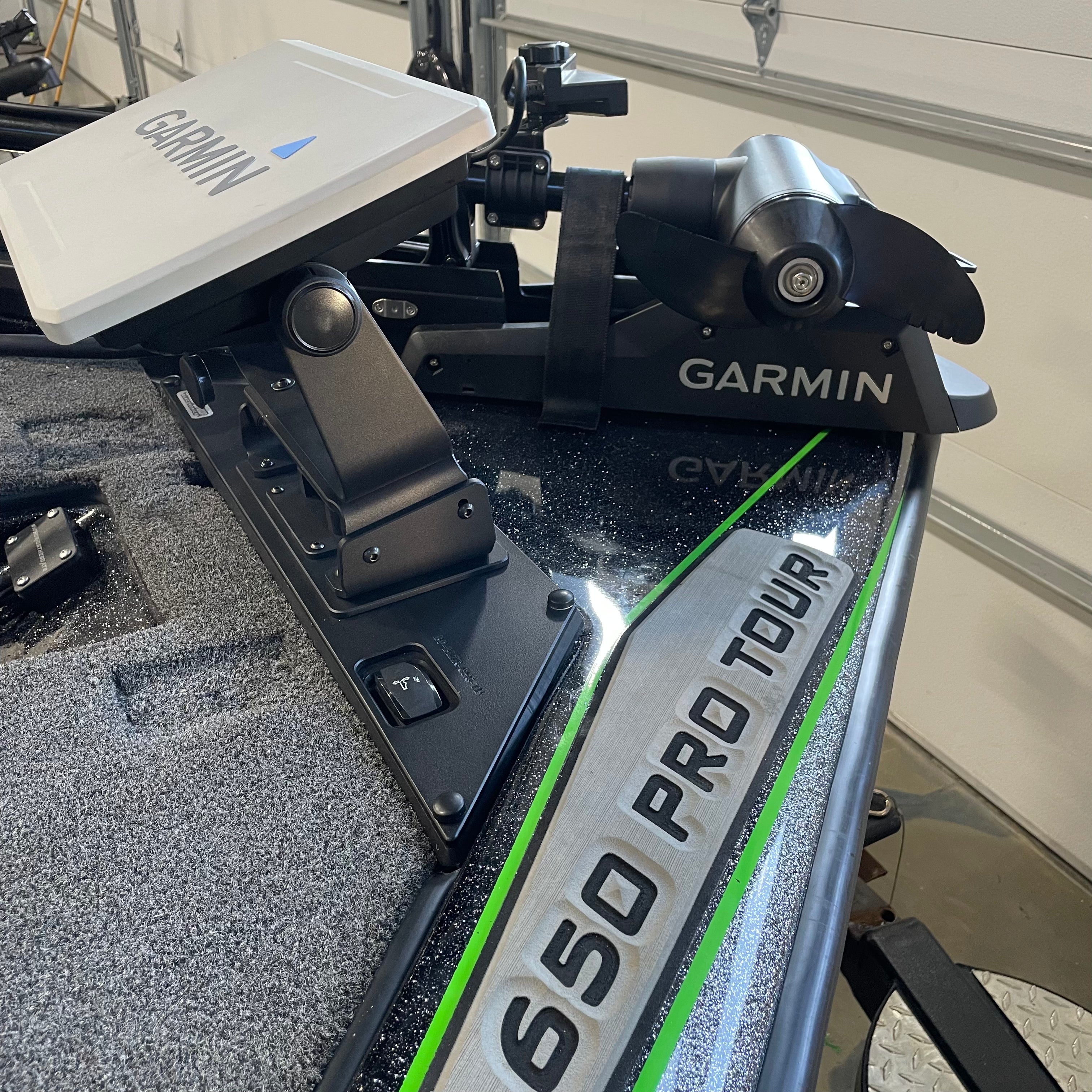 H.O.E. Single Bow Mount System for Blazer 650 Pro 2024+ | Boat Accessories for Fishing & Water Sports | Perfect for Marine Navigation & Outdoor Adventures