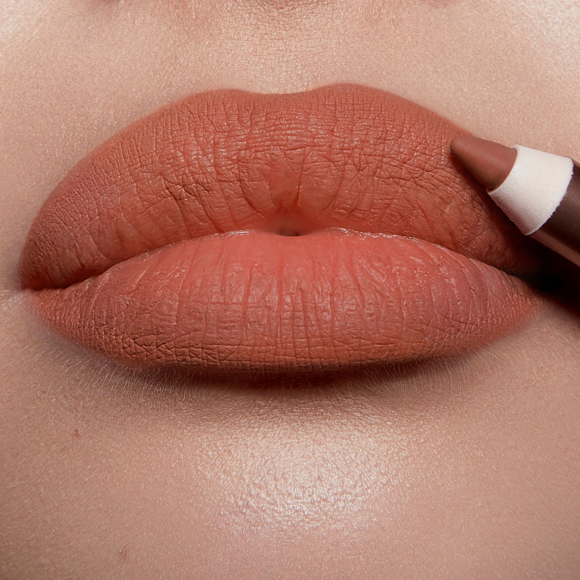 Charlotte Tilbury Lip Cheat Lip Liner - Long-Lasting, Waterproof Lip Pencil for Precise Definition & Fuller Lips | Perfect for Everyday Wear, Date Night & Special Occasions