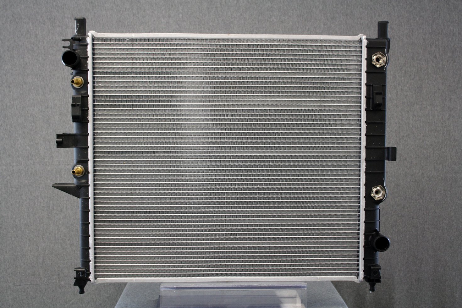 Valeo 732315 OEM Replacement Radiator for Car Cooling System - Perfect for Daily Commute & Long Road Trips