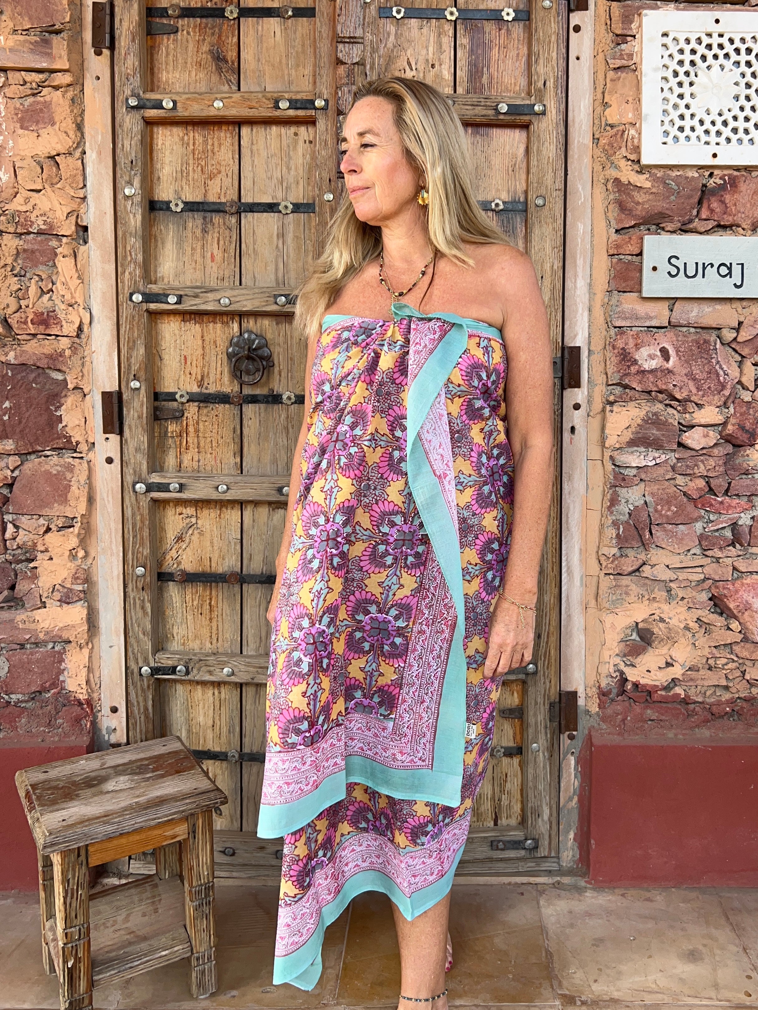 2025 New Collection Cotton Sarong Pareo Beach Wrap Shawl - Perfect for Summer Vacations, Poolside Lounging & Tropical Getaways