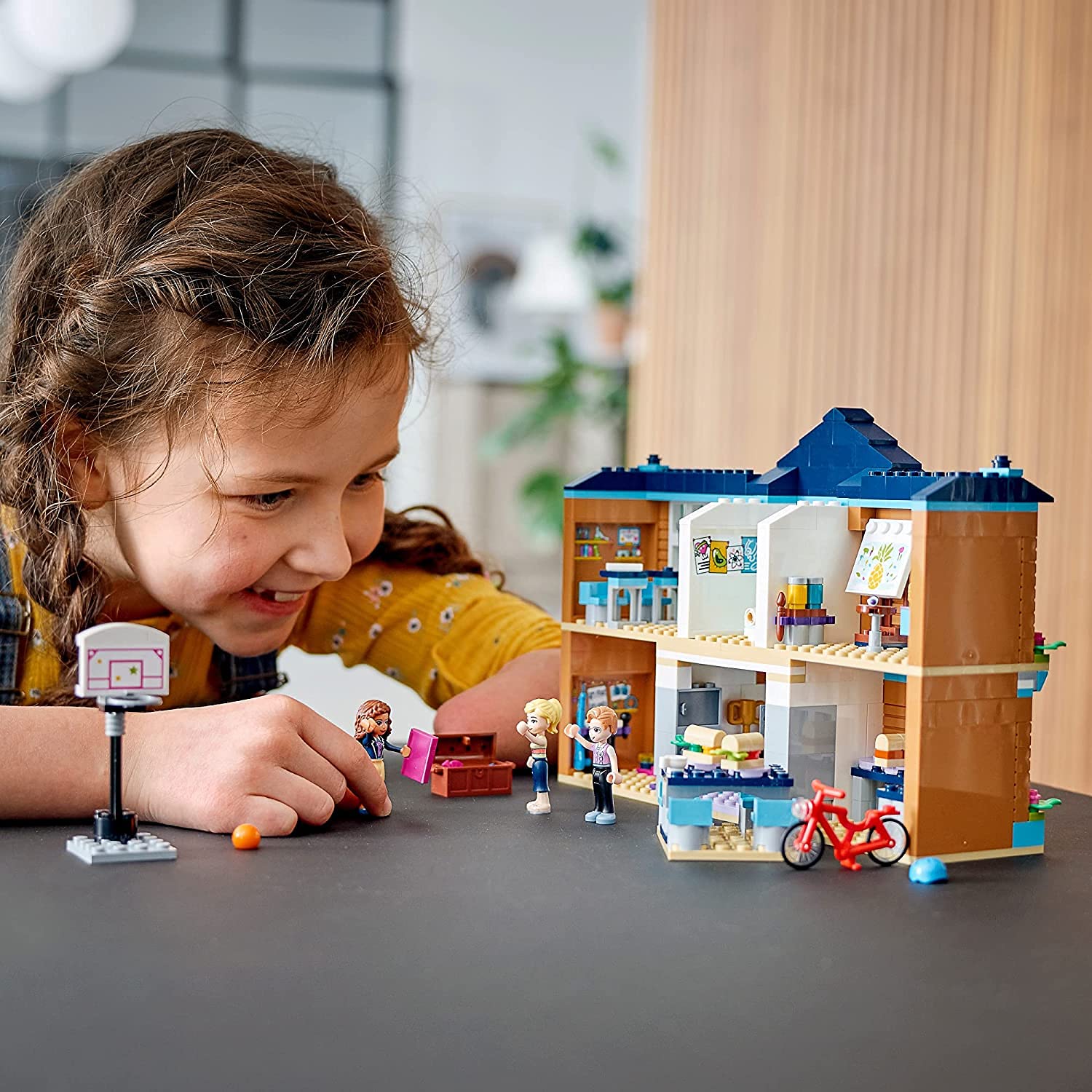 LEGO Friends Heartlake City School 41682 Building Kit - 605 Pieces Pretend Play Toy for Kids Ages 6-12, Creative Educational STEM Building Blocks Set - Perfect for Birthday Gifts & Classroom Learning Activities