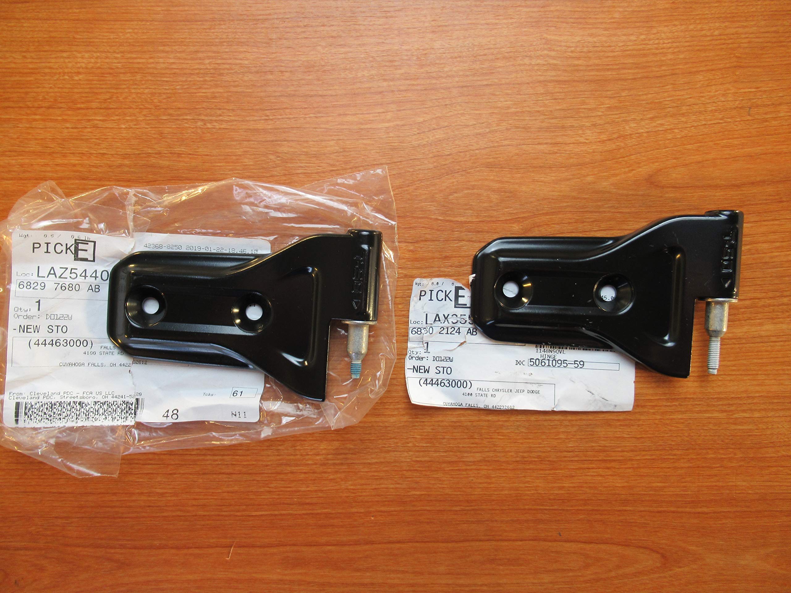 Jeep Wrangler JL Passenger Side Door Hinges Set - Front & Rear OEM Replacement Parts for Off-Roading & Daily Driving