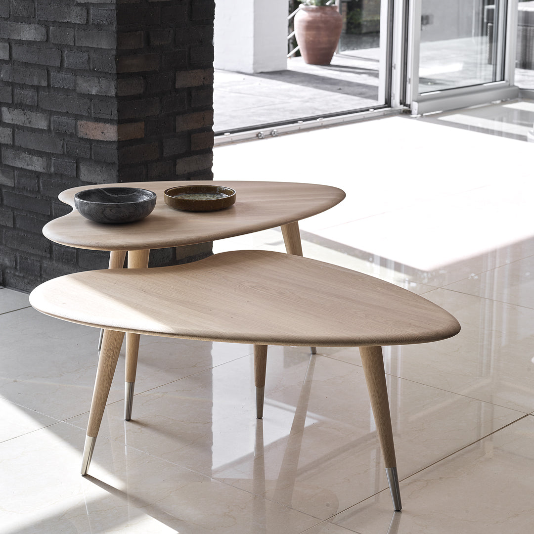 AK2560 Point Strawberry Coffee Table - Modern Accent Table for Living Room, Bedroom, or Office - Perfect for Coffee, Books, and Decor