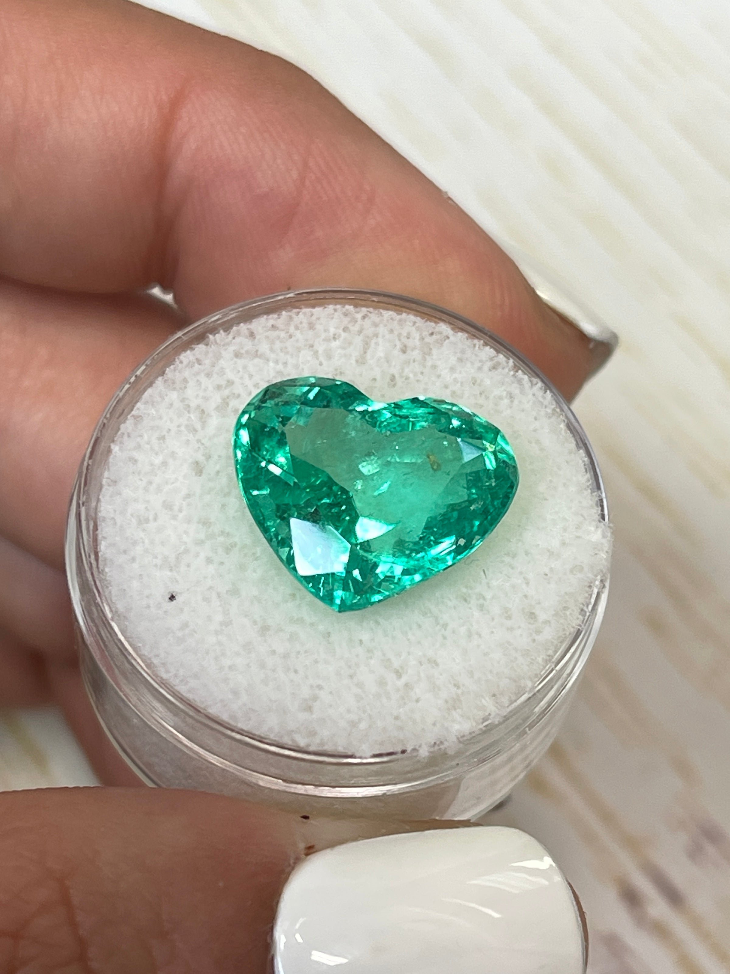 9.86 Carat 13x15mm Yellowish Green Natural Loose Colombian Emerald Heart Cut Gemstone for Jewelry Making, Engagement Rings & Luxury Gifts