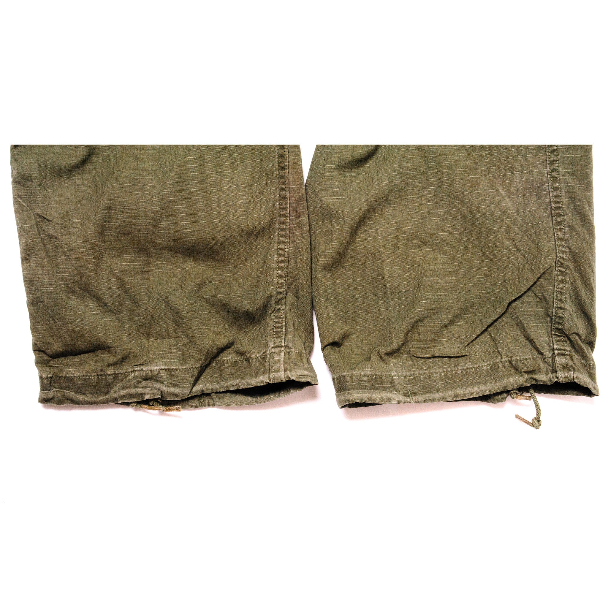 US Army Field Trousers Pants - Ripstop Poplin Vietnam War Military Pants (1969) - Size 30x32 Small Long - Durable Tactical Pants for Outdoor Activities, Hiking, Camping & Military Reenactments