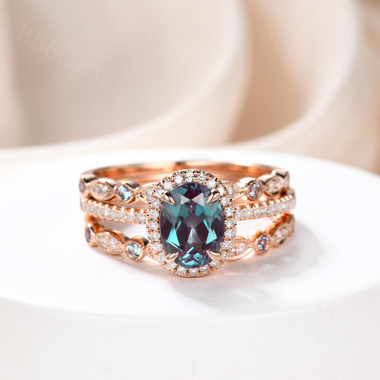 Vintage Oval Cut Alexandrite Engagement Ring Set for Women - Rose Gold 3-Piece Diamond Halo Bridal Jewelry | Perfect for Proposals, Weddings & Anniversary Gifts