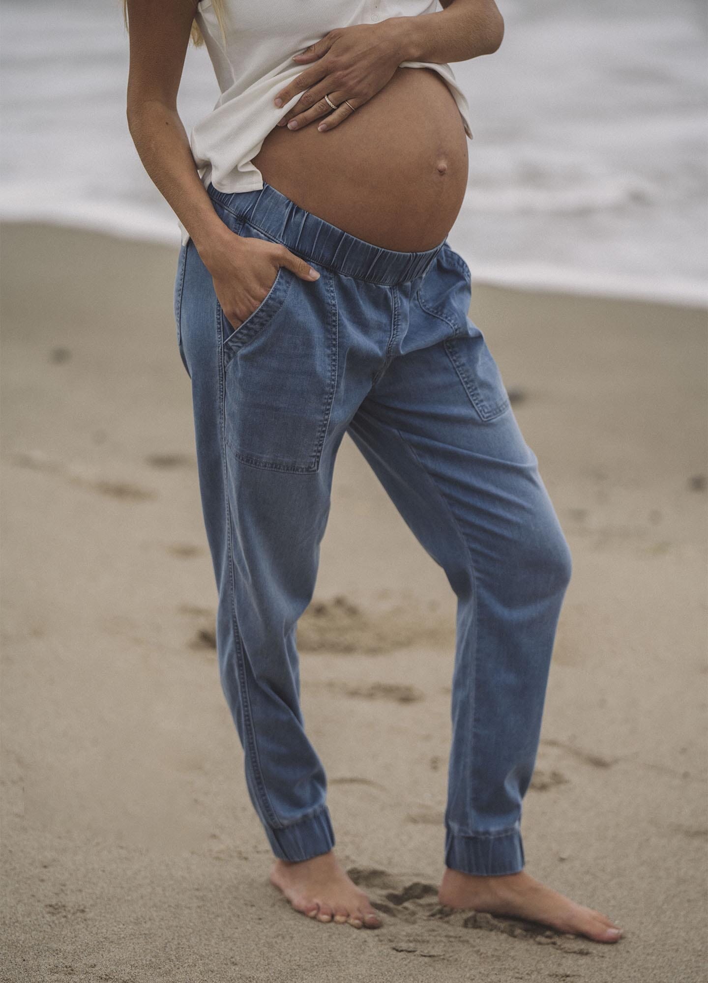 Stylish & Comfortable Easy Denim Joggers for Women & Men - Perfect for Casual Wear, Lounge & Outdoor Activities