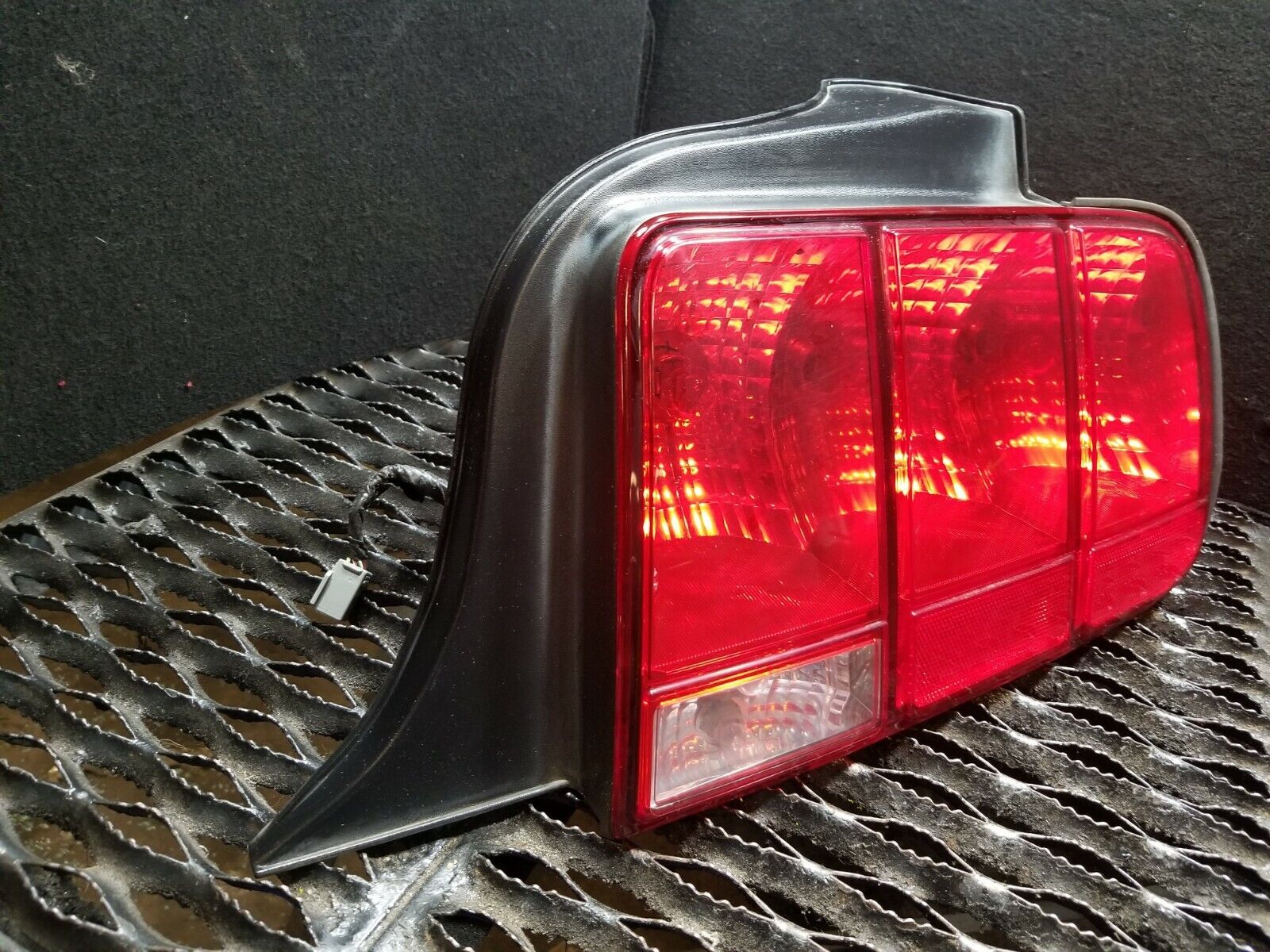 2005-2009 Ford Mustang Convertible Right Passenger Side Tail Light OEM Replacement Part - Perfect for Night Driving & Car Restoration Projects