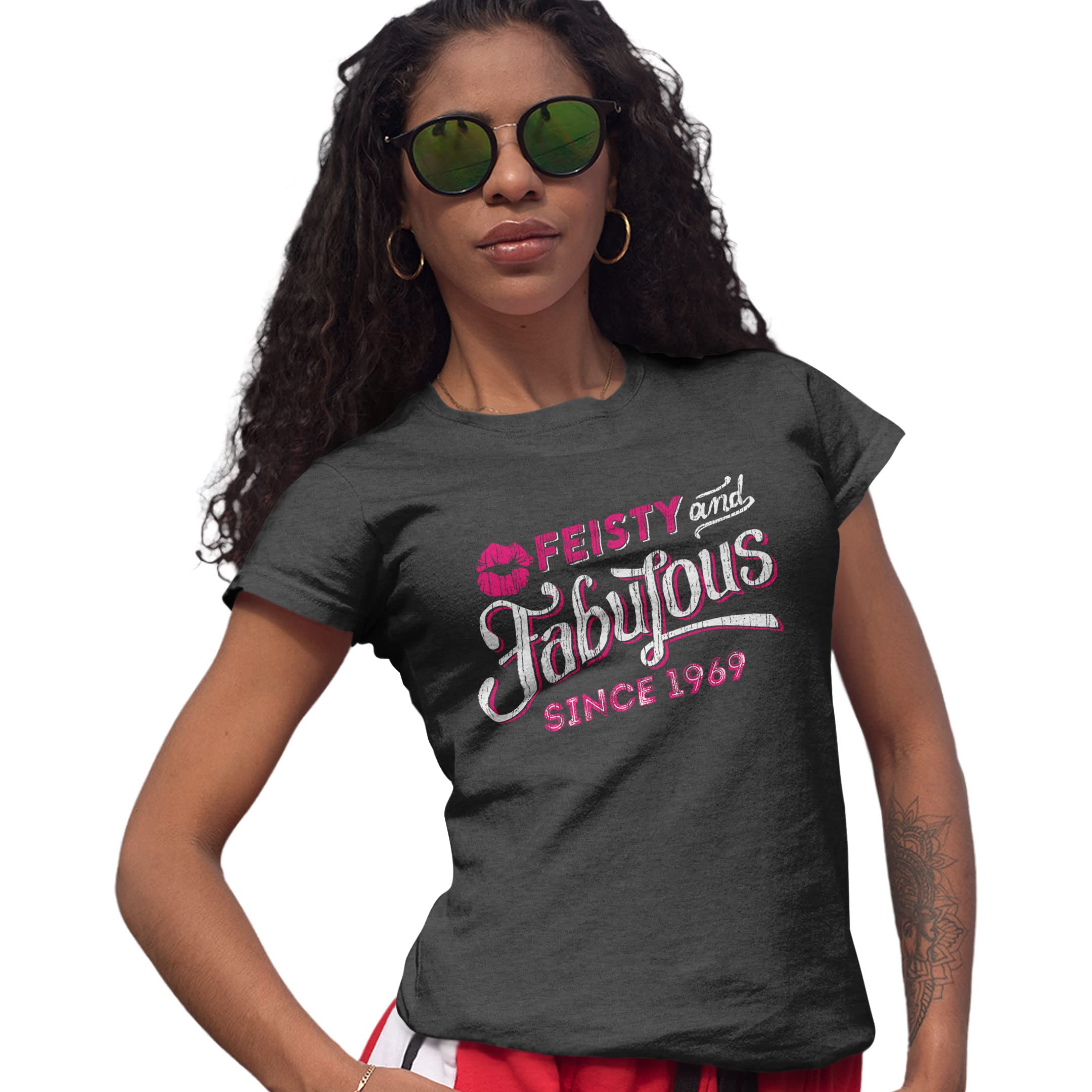 62nd Birthday Shirts for Women - Vintage 1960 Themed 60 Year Old Birthday T-Shirts - Perfect for Parties, Gifts & Celebrations