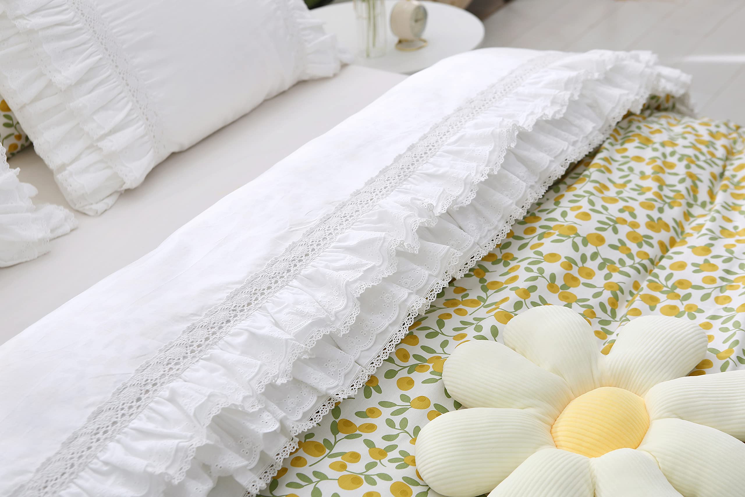 Luxury White 100% Cotton Queen Size Lace Bed Sheet with Elegant Ruffles - Soft & Breathable Flat Top Sheet for Master Bedroom, Guest Room, or Hotel Decor (1 Piece)