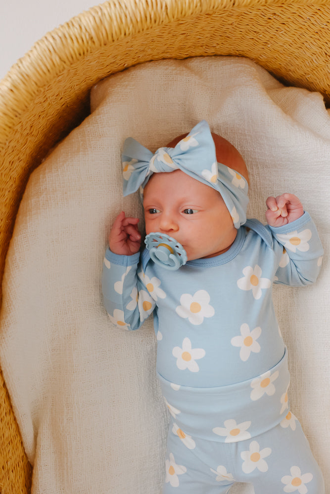 Soft Footed Baby Pants by Della - Warm & Comfortable Infant Sleepwear for Newborns & Toddlers - Perfect for Winter Nights, Playtime & Photo Shoots