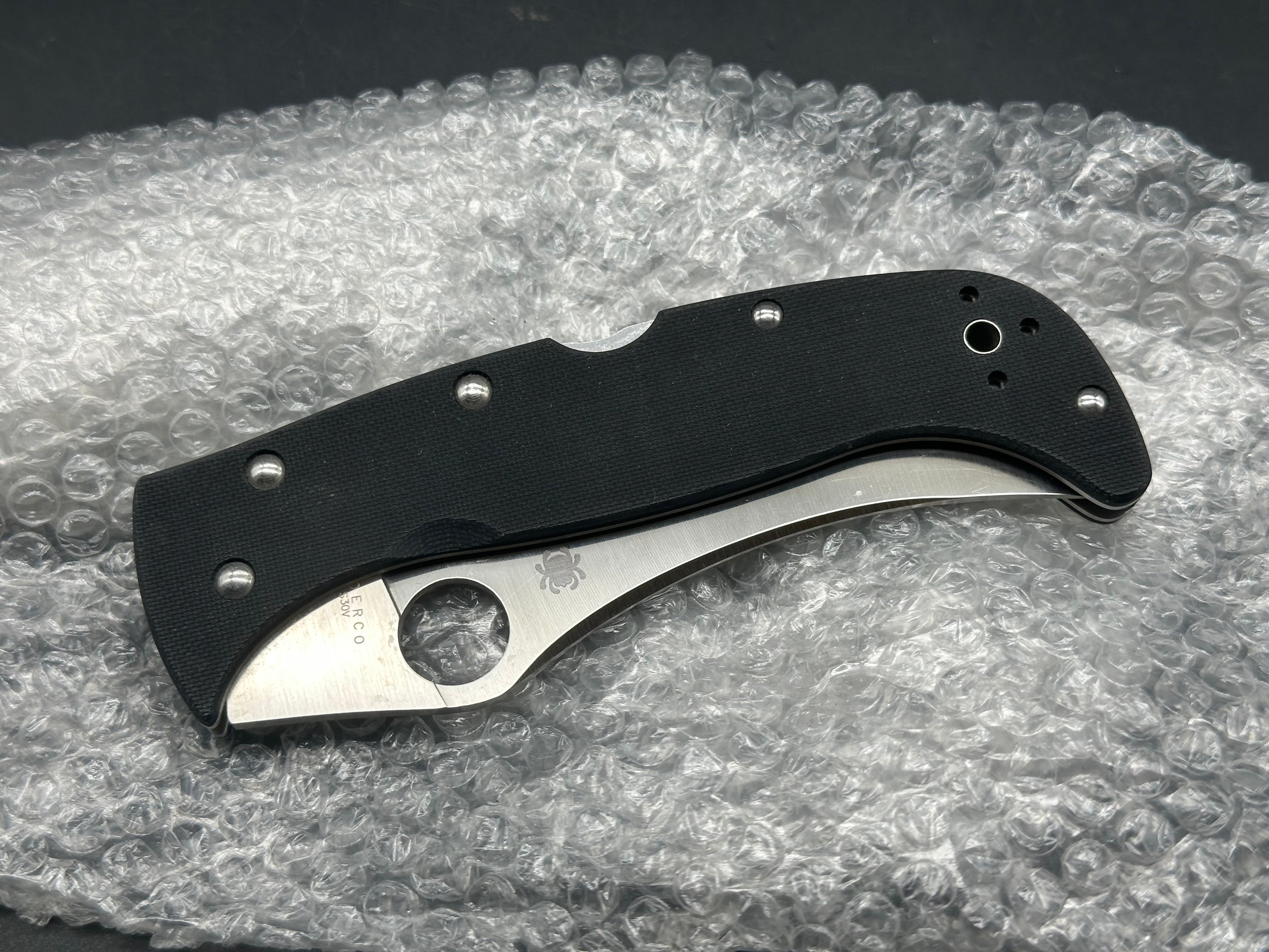 Spyderco James Keating Chinook 4 Lockback Folding Knife - Black G-10 Handle, 3.8