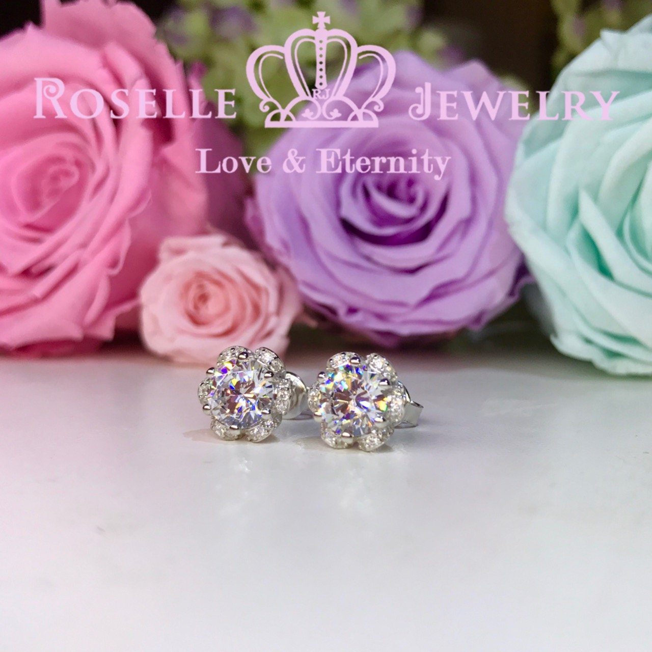 Trendy Floral Stud Earrings for Women - Elegant Rose Gold & Silver Fashion Jewelry - Perfect for Parties, Weddings & Everyday Wear