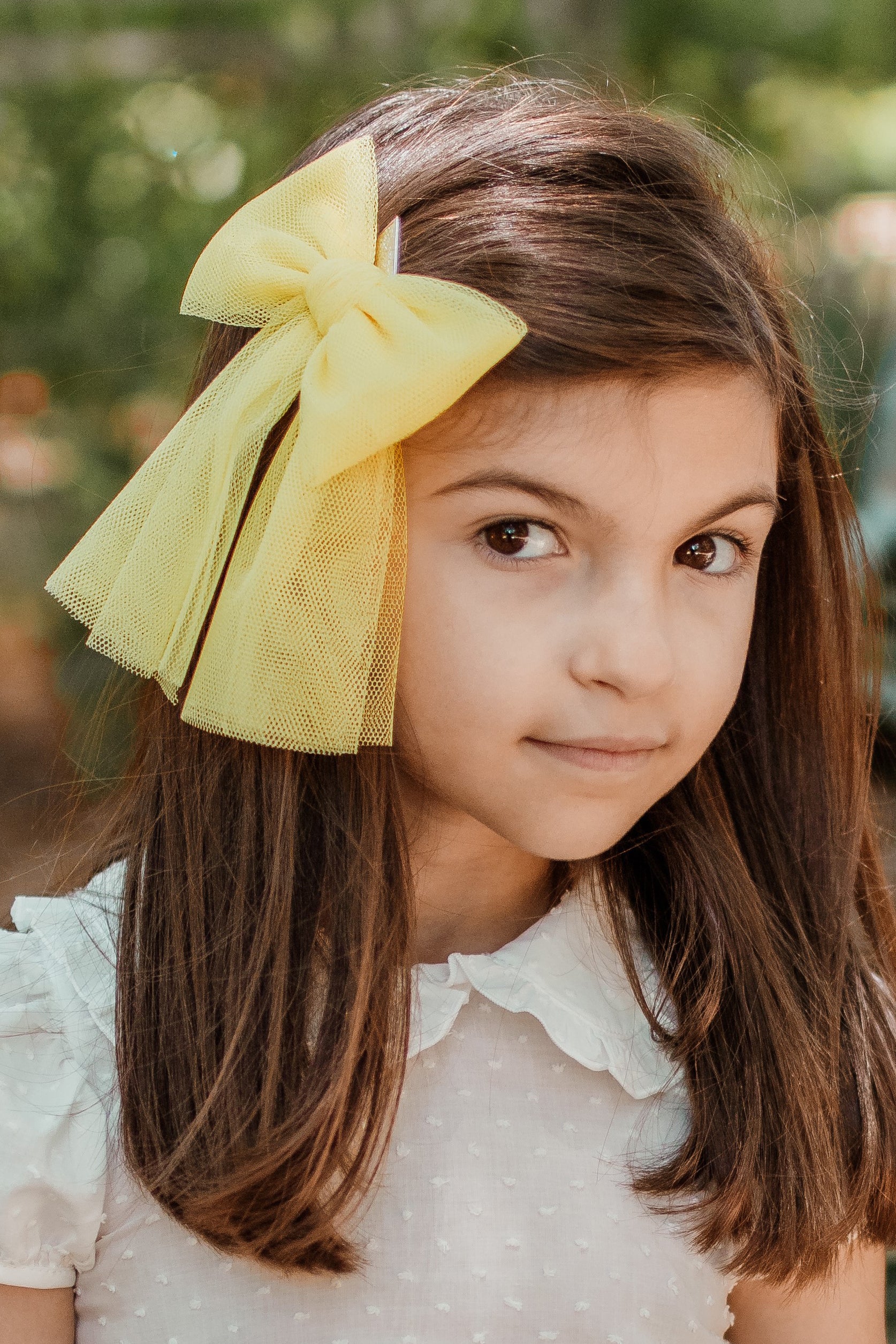 Elegant Large Tulle Hair Bow for Girls - Perfect for Weddings, Parties & Special Occasions - Hair Accessories for Kids & Teens
