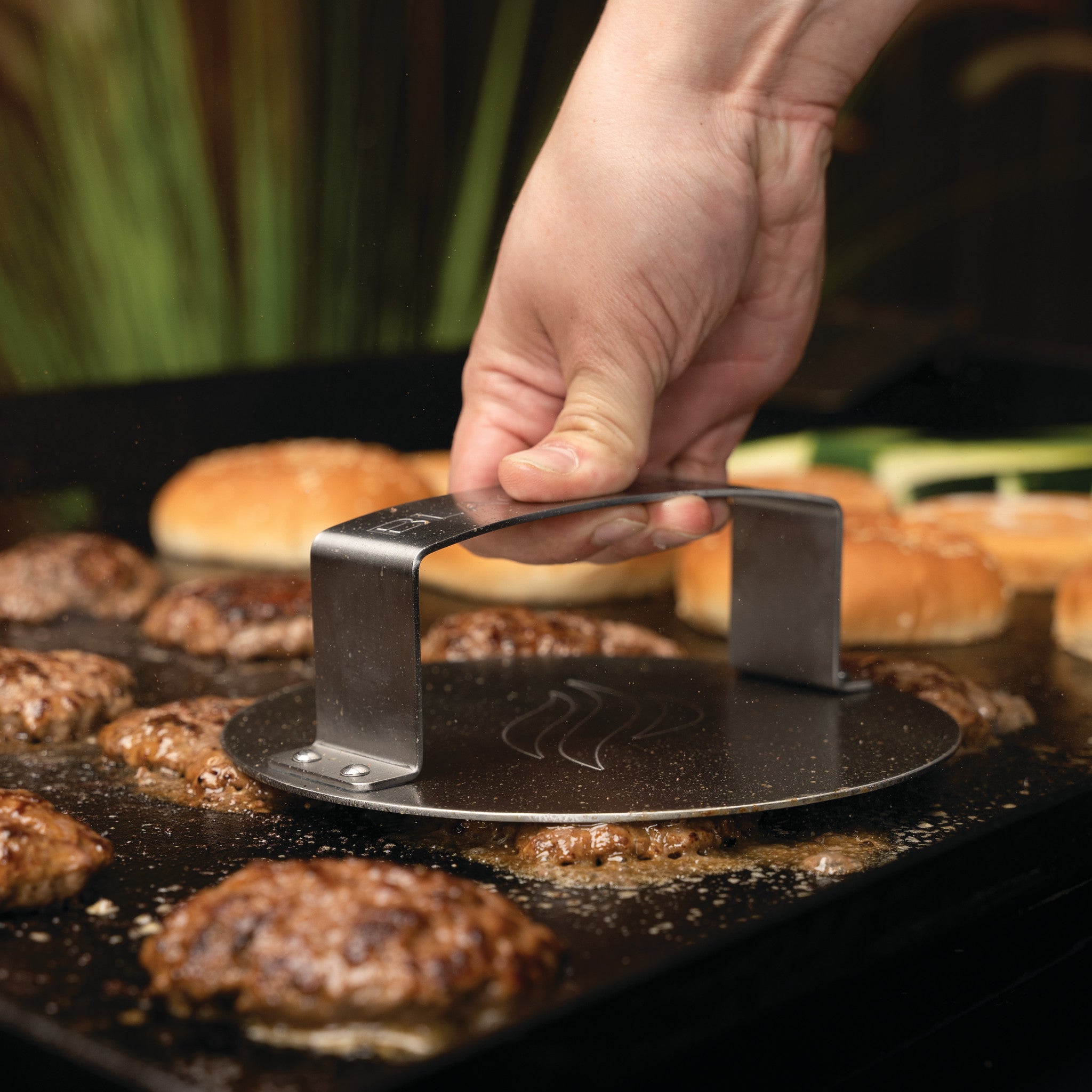 Stainless Steel Smash & Sear Press for Burgers, Steaks & BBQ - Heavy Duty Grill Weight for Even Cooking & Juicy Results - Perfect for Grilling, Pan Frying & Outdoor Cooking