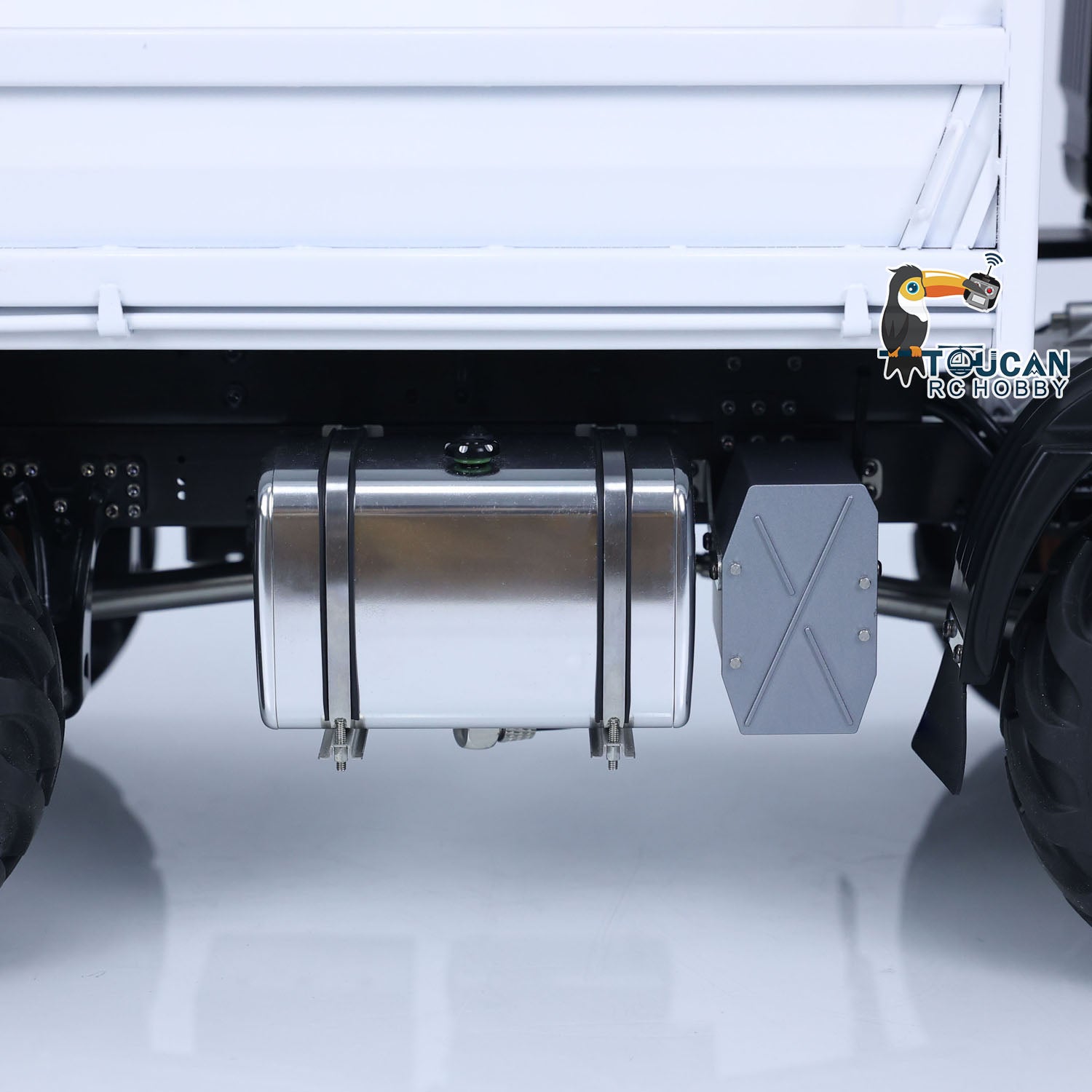 1/14 Scale Metal 4x4 RC Hydraulic Dump Truck - Remote Controlled Electric Tipper Dump Truck with Realistic Emulation | Hobby Model Car for Off-Road Play & Construction Site Simulation