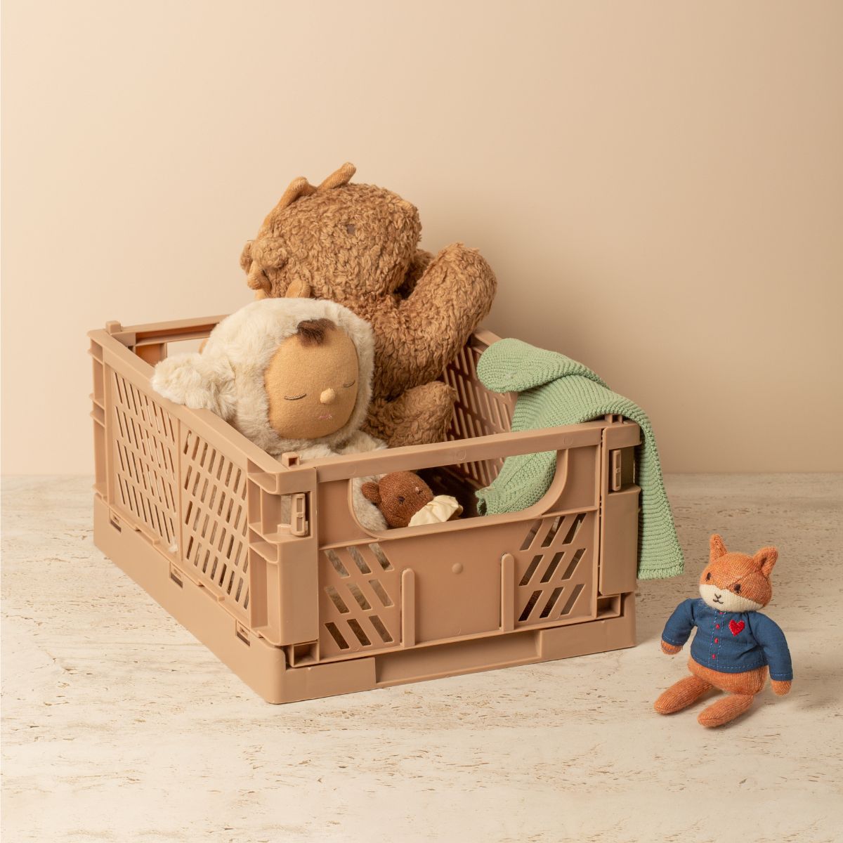 DESIGNSTUFF Slant Collapsible Storage Crate Medium 13