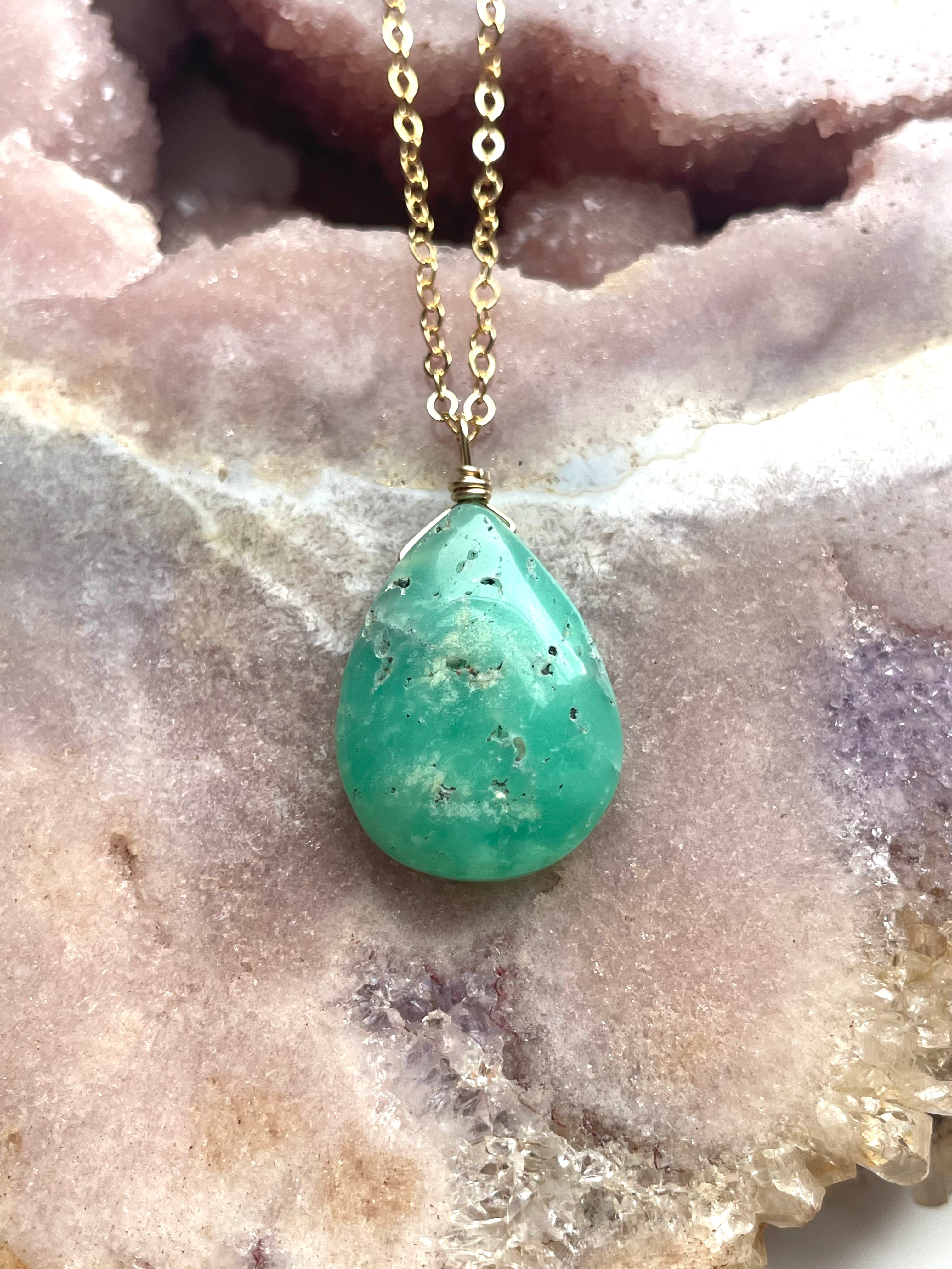 Natural Chrysoprase Gemstone Pendant Necklace for Women - Elegant Green Stone Jewelry Gift for Birthday, Anniversary & Special Occasions