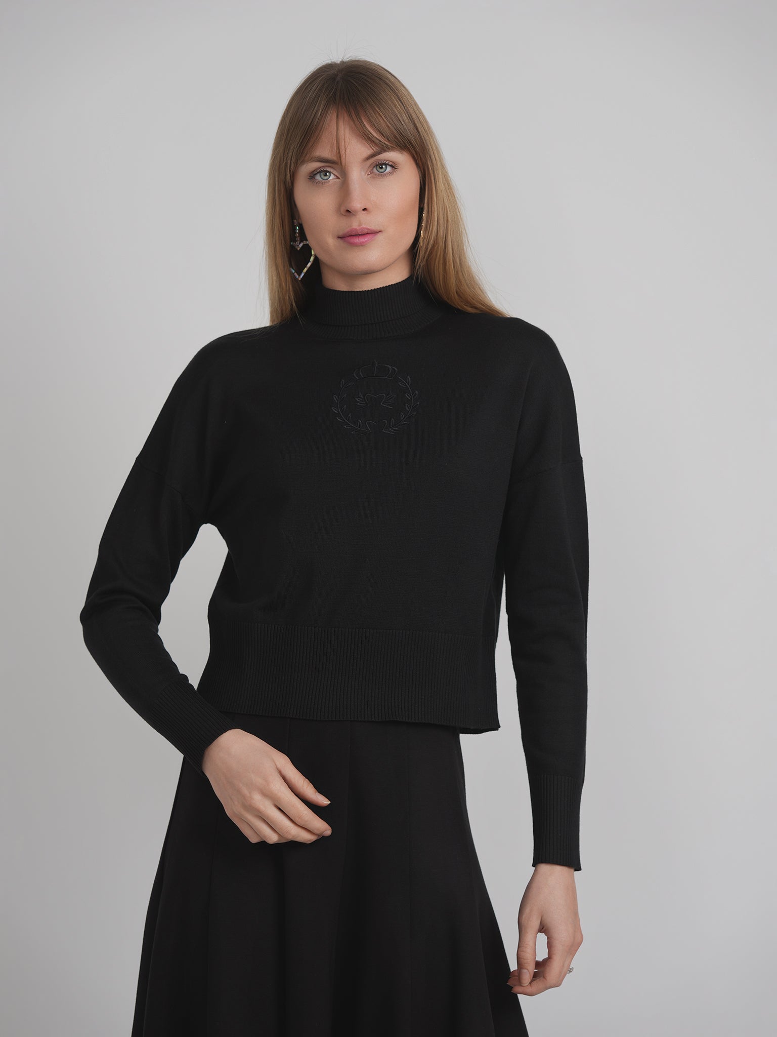 Maternity Emblem Turtle Neck Sweater for Women - Soft Comfortable Pregnancy Knit Top - Perfect for Winter, Nursing & Casual Wear