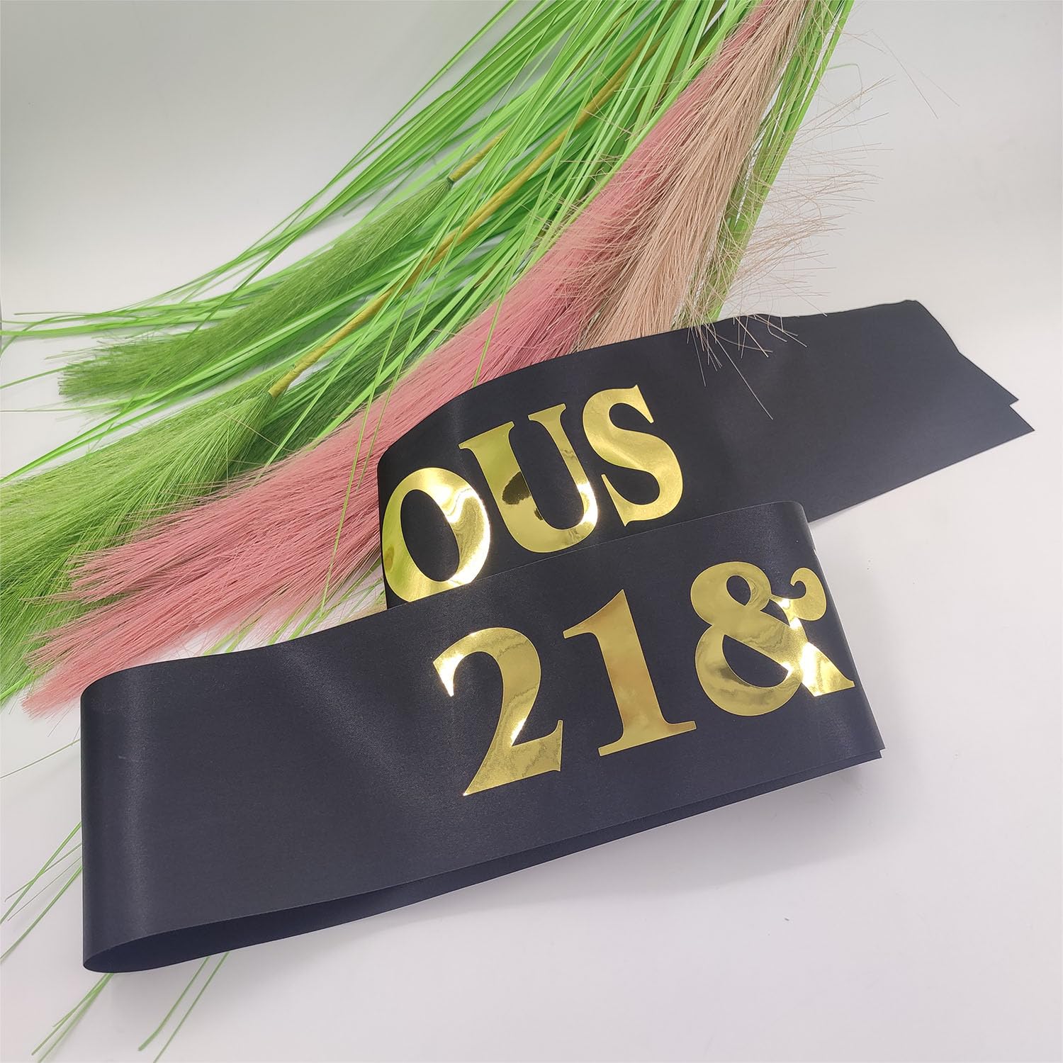 MGJSRNH 21st Birthday Sash for Women & Men - Elegant Black & Gold Satin Sash for Queen or King Birthday Decor - Perfect for 21st Birthday Parties, Celebrations & Photo Props