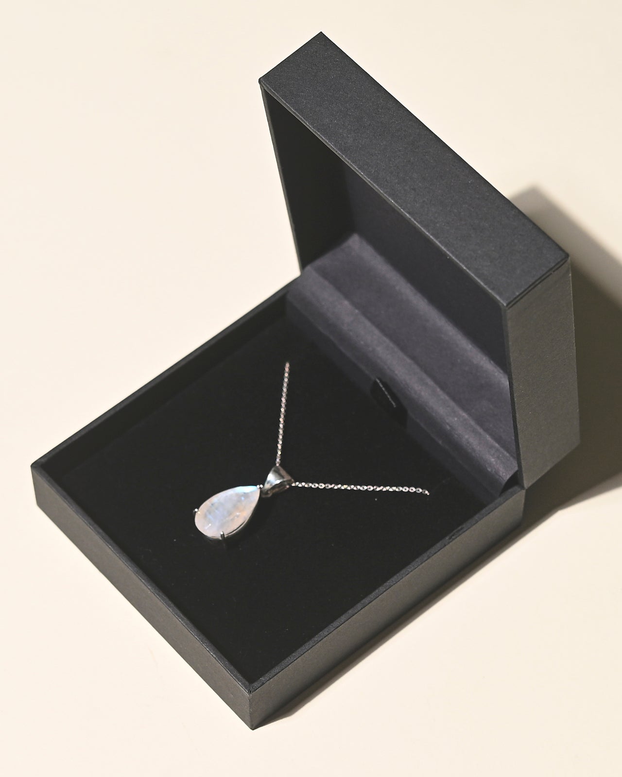 Moonstone Necklace for Women – Healing Crystal Jewelry, Sterling Silver Pendant for Spiritual Protection & Positive Energy | Perfect for Meditation, Yoga & Everyday Wear