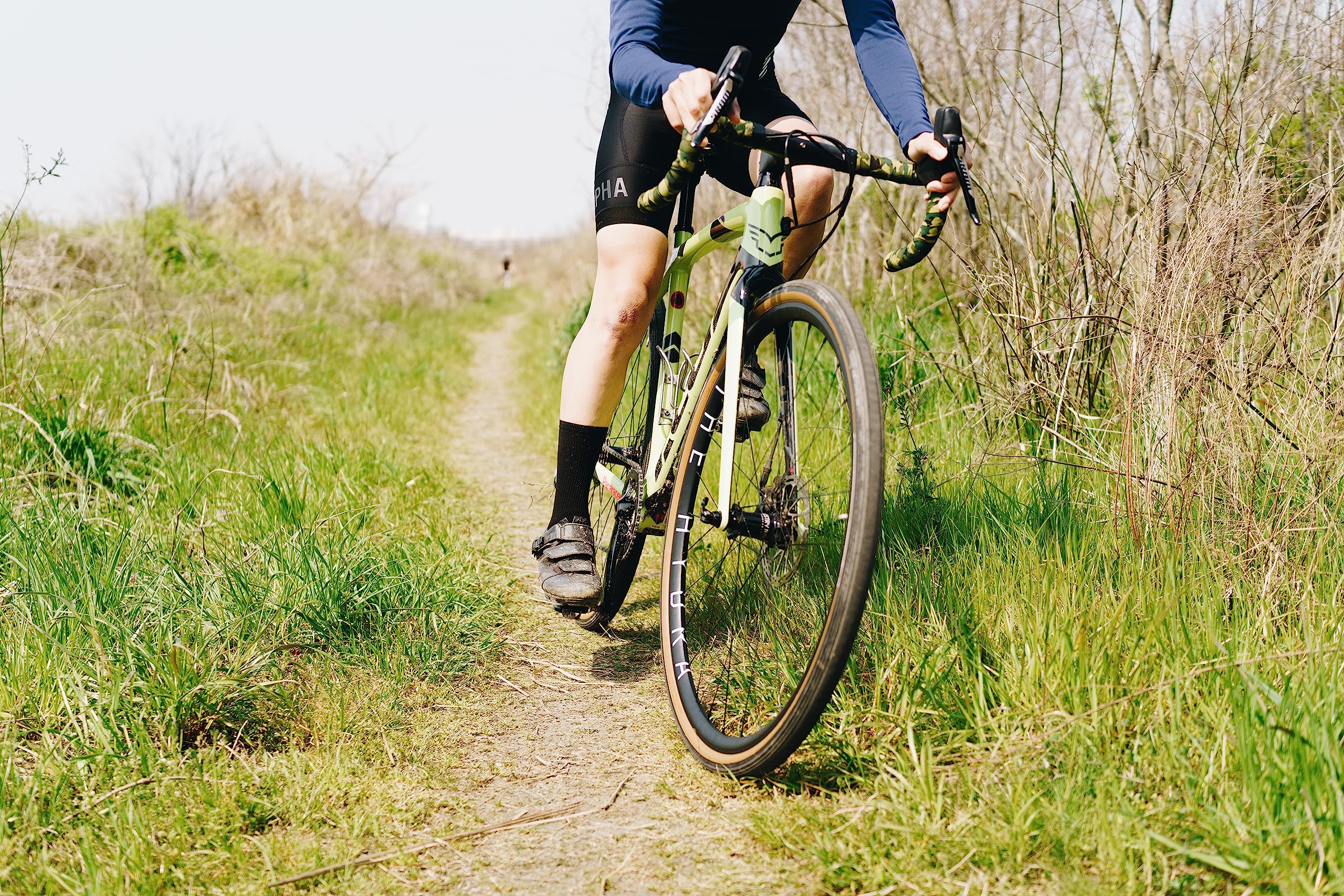 Panaracer Gravel King SS Tubeless Compatible Bike Tires 700x38c (27.5x1.5 Inch) - Durable All-Terrain Tires for Cyclocross, Mountain Biking & Gravel Touring - Perfect for Long Distance Rides & Off-Road Adventures