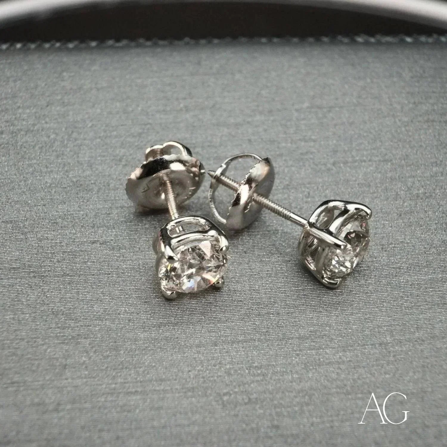 18K White Gold Diamond Stud Earrings for Women - Sparkling Round Cut Diamond Jewelry for Wedding, Anniversary & Special Occasions