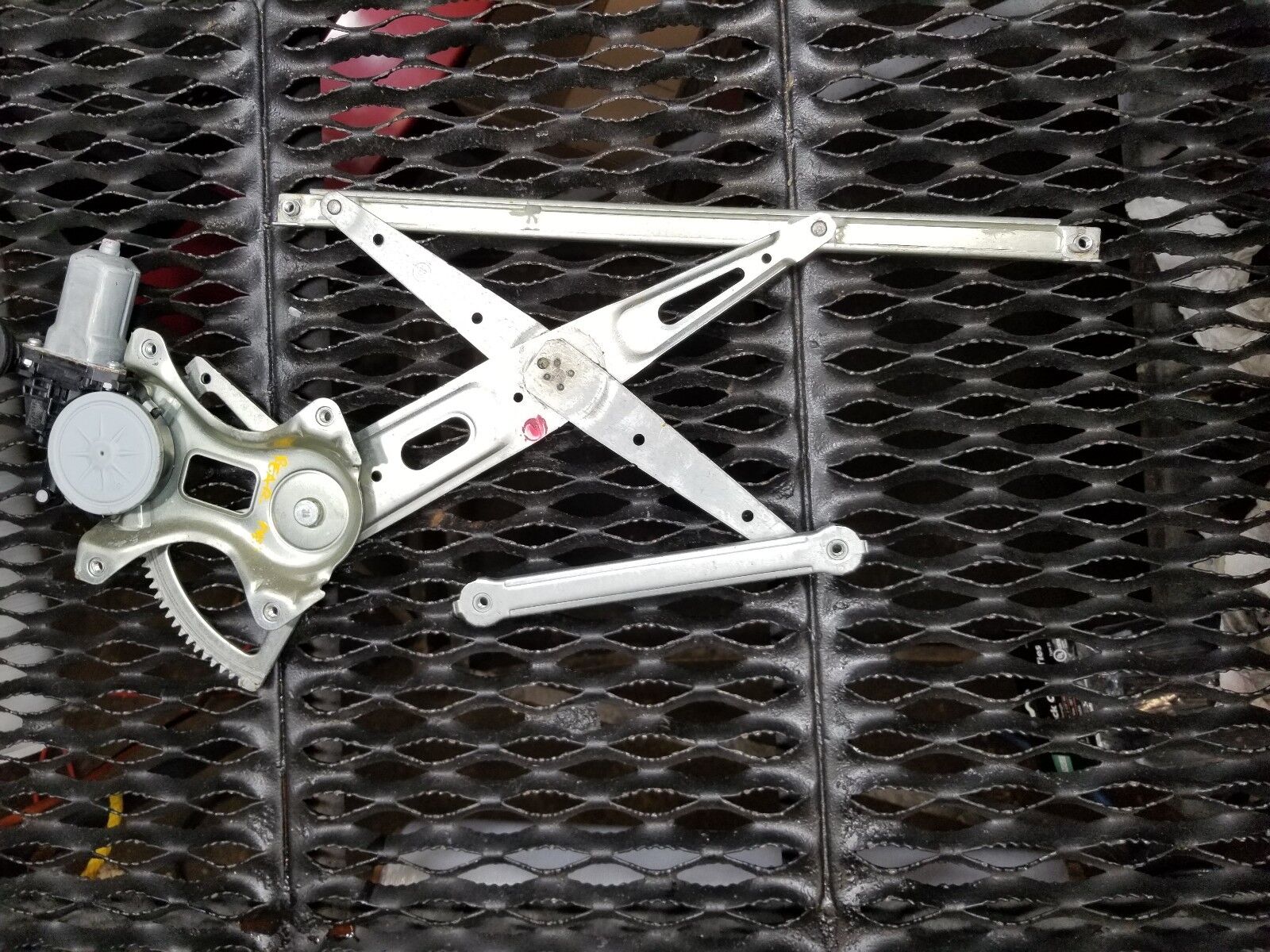 2004-2009 Toyota Prius Right Rear Passenger Window Regulator with Motor - OEM Replacement Part for Smooth Window Operation - Perfect for Car Repairs & Maintenance