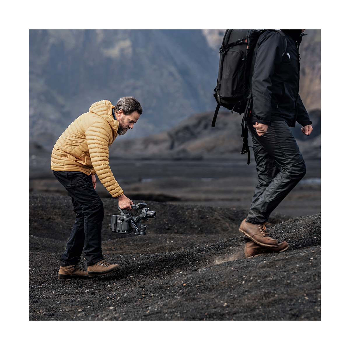 DJI Ronin 4D 8K Cinema Camera Combo Kit with DL PZ 17-28mm T3.0 ASPH Lens - 4-Axis Stabilization for Professional Filmmaking, Vlogging, and Live Streaming